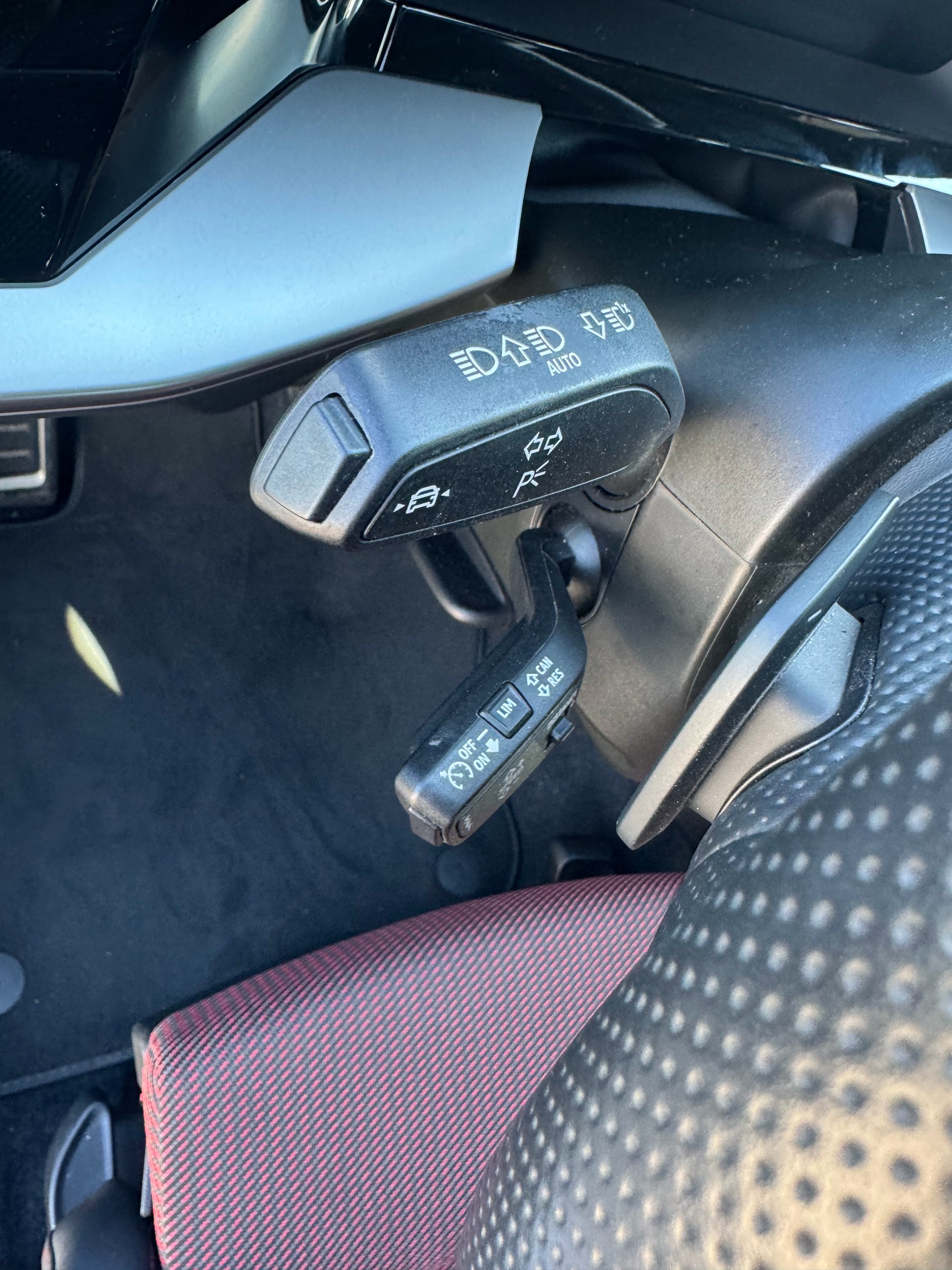 AUDI A3 Limousine 35 TFSI S-Line S-tronic-image-15