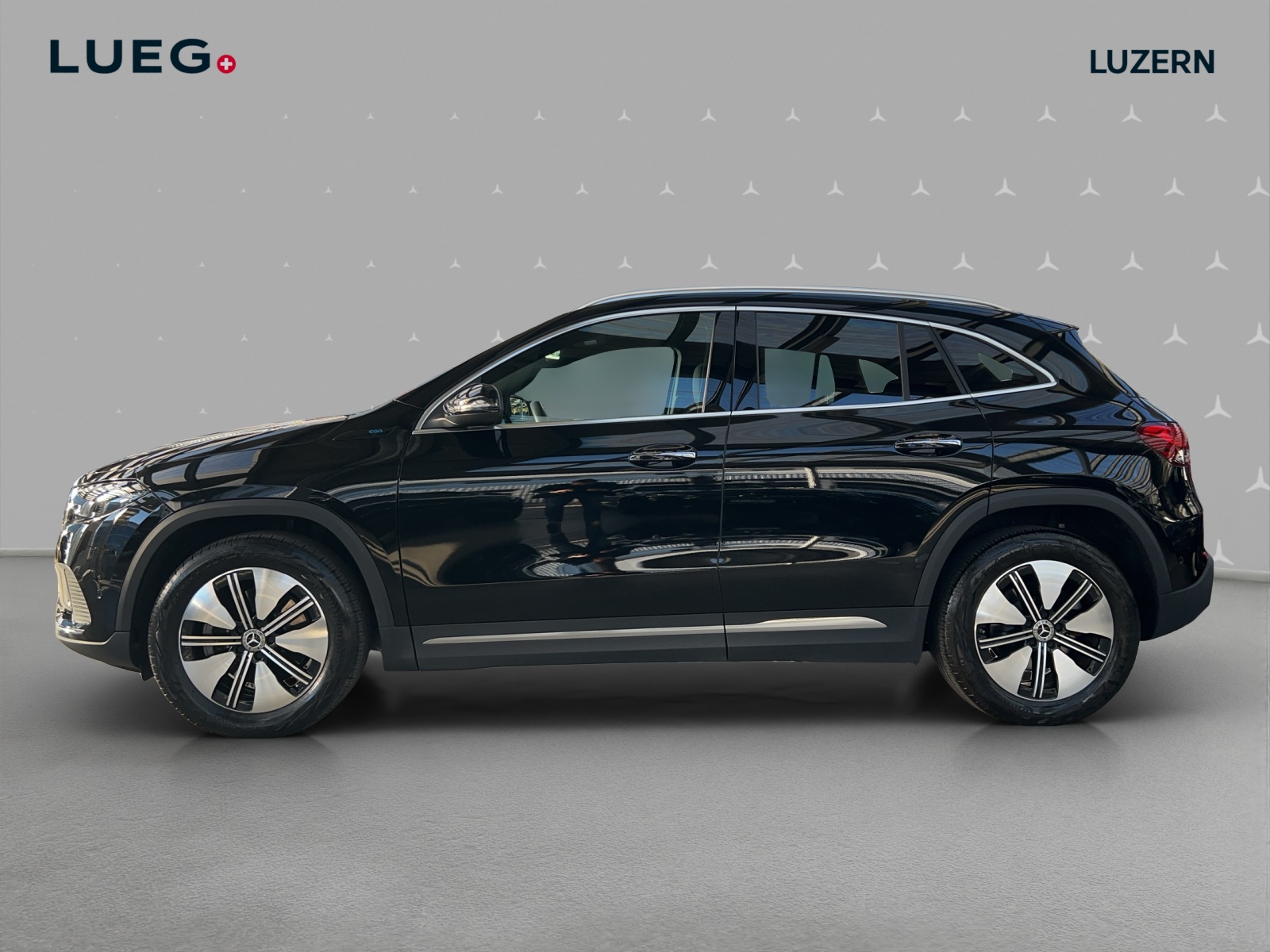 MERCEDES-BENZ EQA 300 4Matic-image-1