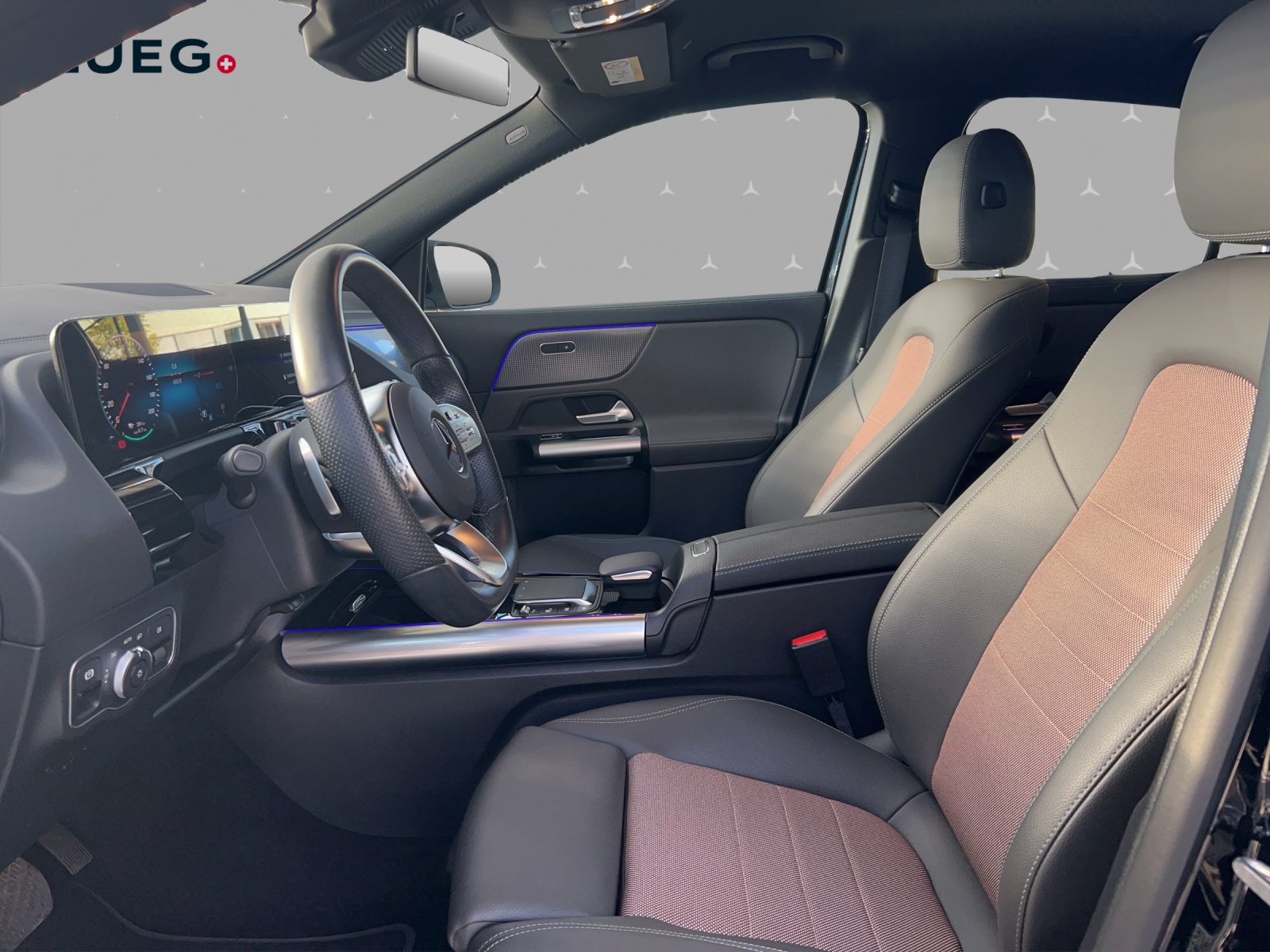 MERCEDES-BENZ EQA 300 4Matic-image-7