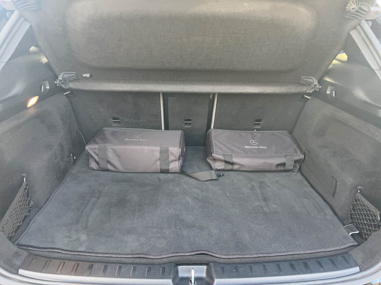 MERCEDES-BENZ EQA 300 4Matic-image-14