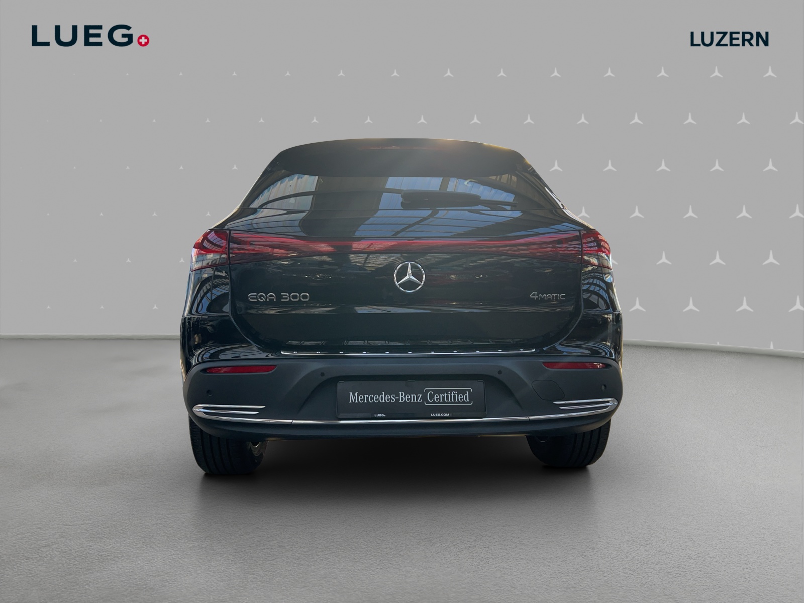 MERCEDES-BENZ EQA 300 4Matic-image-3