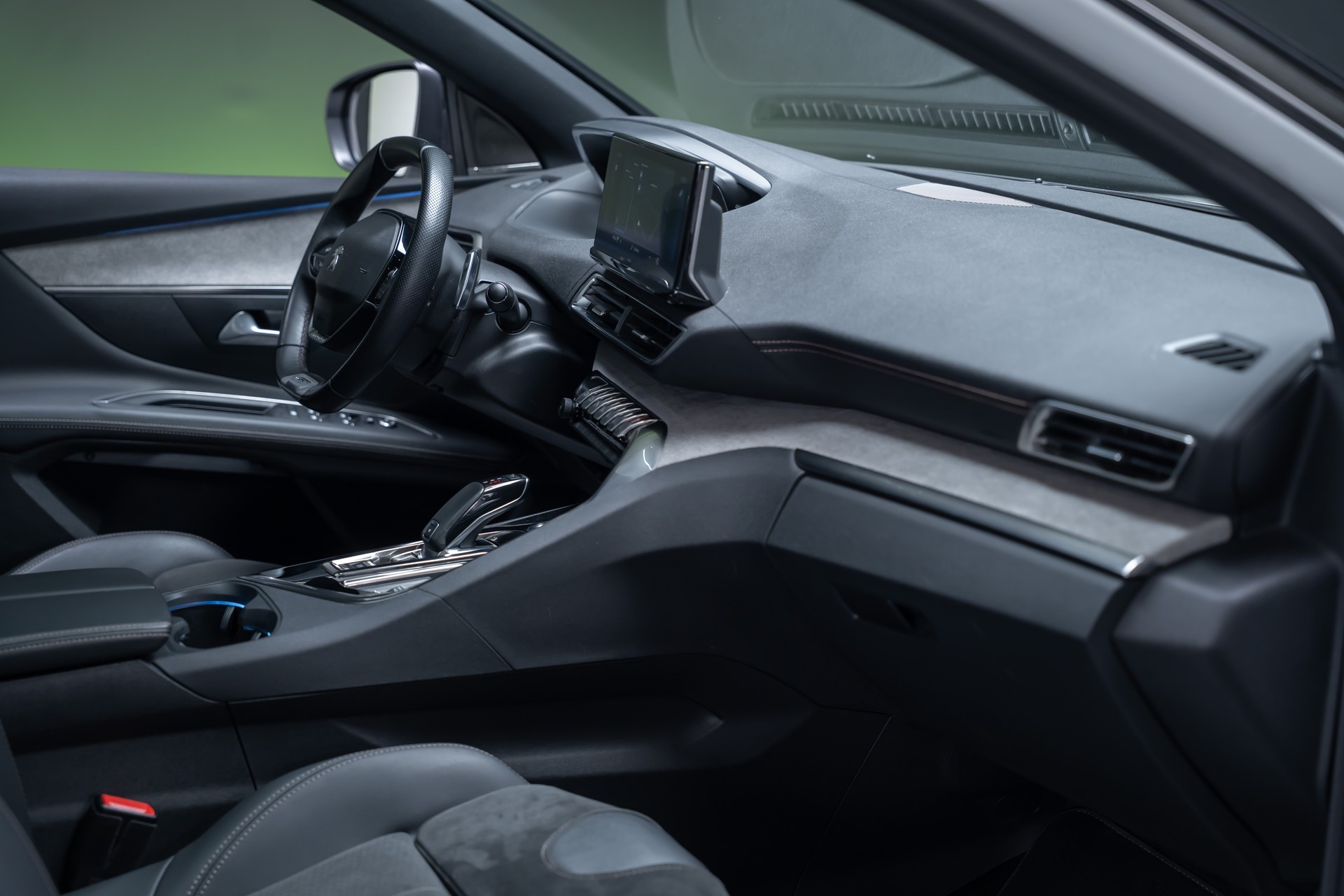 PEUGEOT 3008 1.6 PureTech GT Pack / CH-Fahrzeug / Panorama-Schiebedach / 360°Kamera-image-23