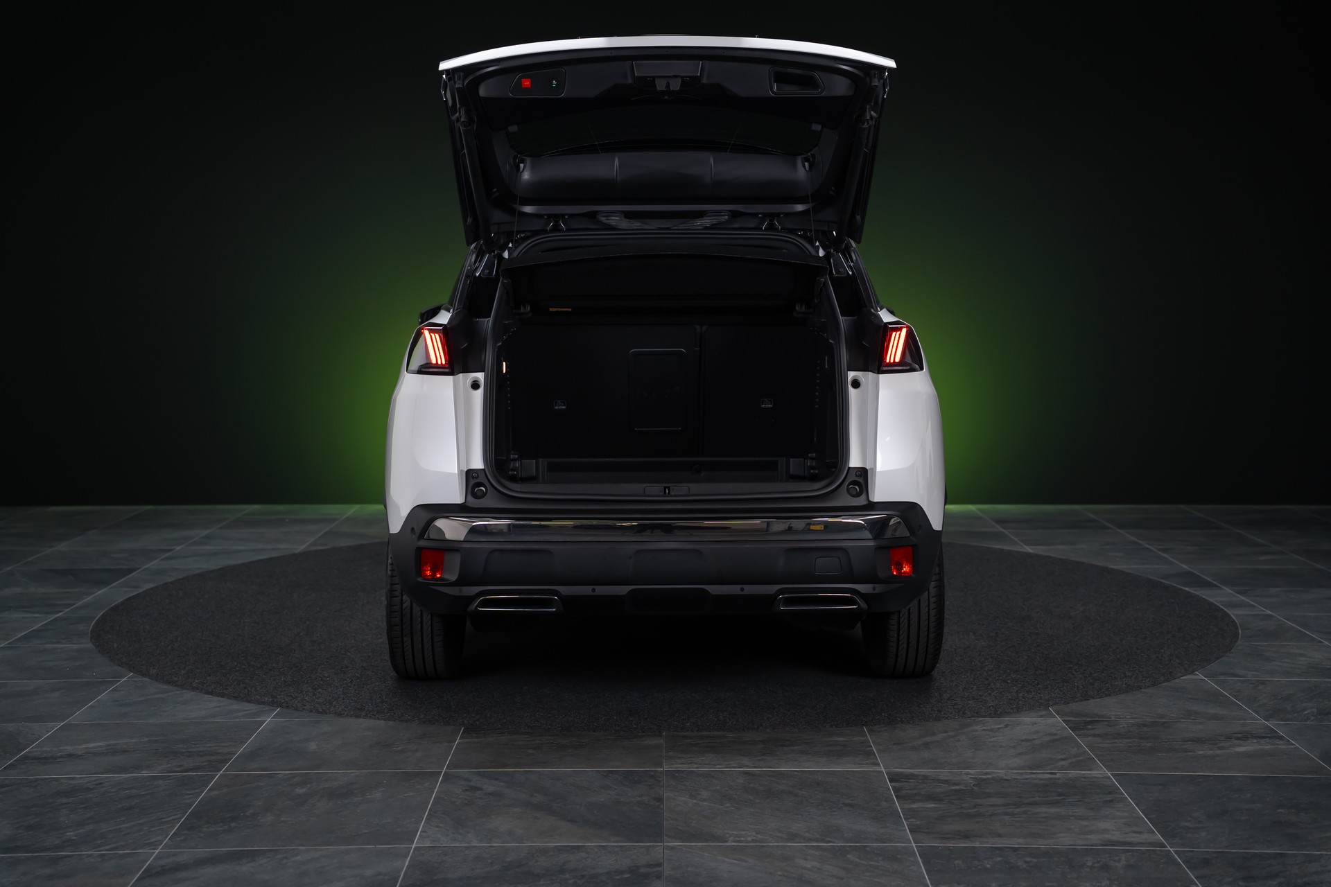 PEUGEOT 3008 1.6 PureTech GT Pack / CH-Fahrzeug / Panorama-Schiebedach / 360°Kamera-image-6