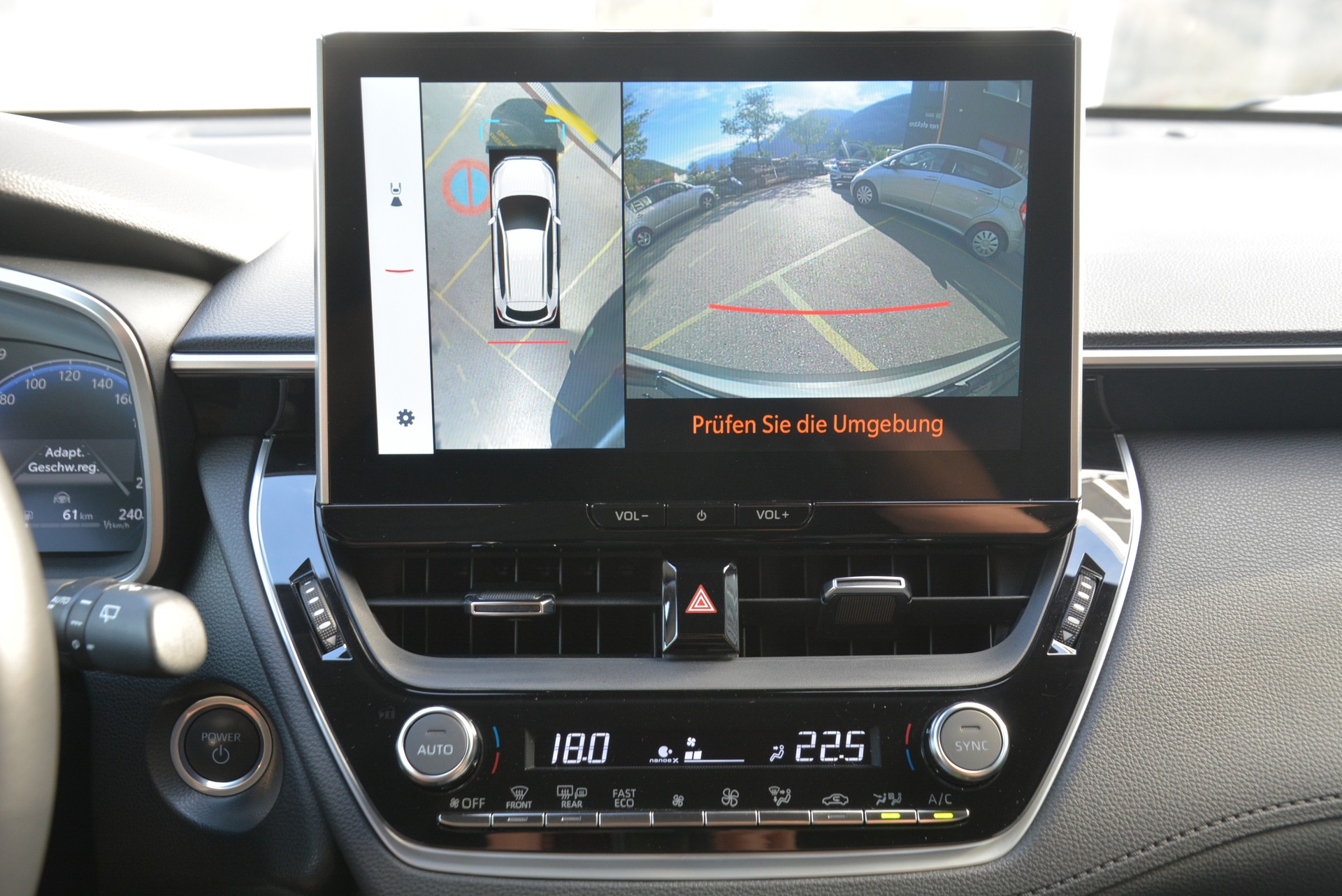 TOYOTA Corolla Cross 2.0 4WD Premium e-CVT-image-8