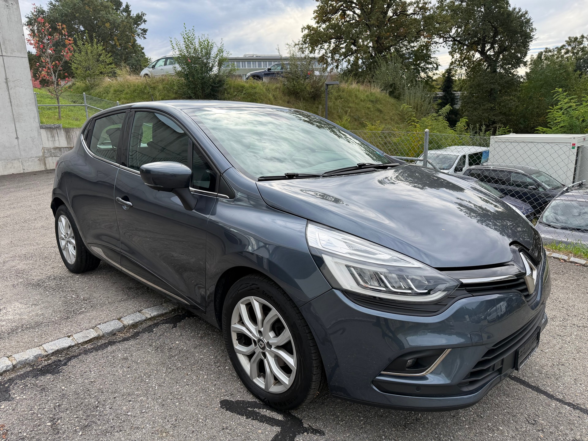 RENAULT Clio 1.2 16V T Intens-image-1