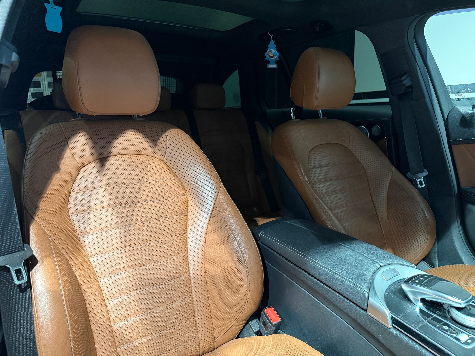 MERCEDES-BENZ C 300 d AMG Line 4Matic 9G-Tronic-image-13