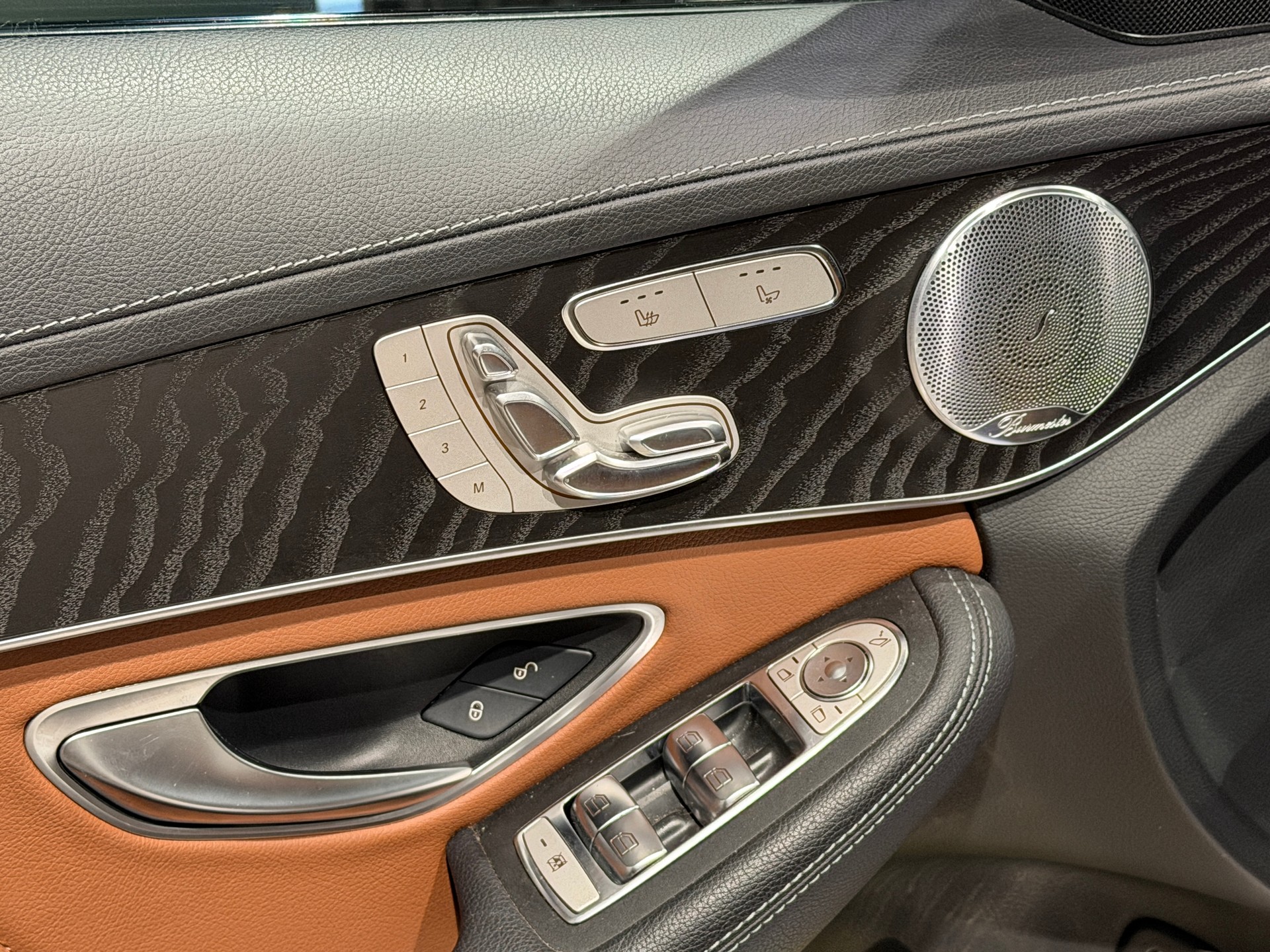 MERCEDES-BENZ C 300 d AMG Line 4Matic 9G-Tronic-image-14