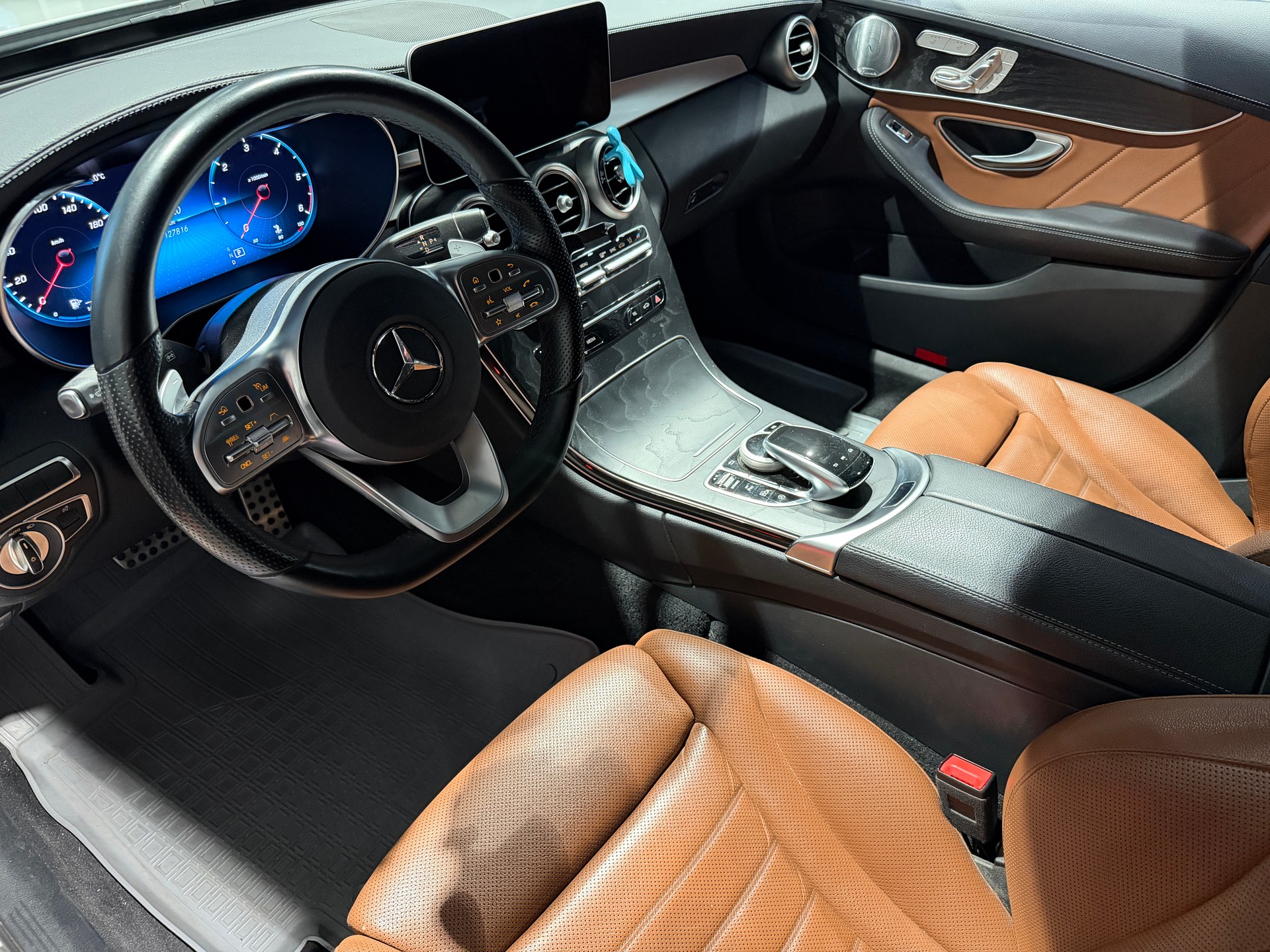 MERCEDES-BENZ C 300 d AMG Line 4Matic 9G-Tronic-image-8