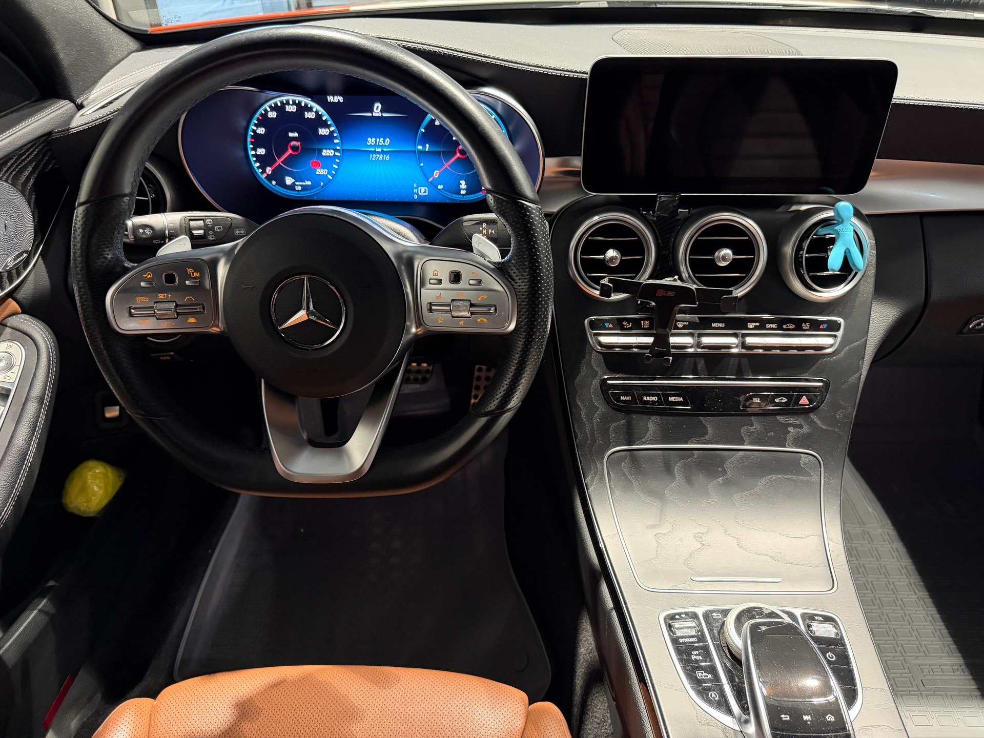 MERCEDES-BENZ C 300 d AMG Line 4Matic 9G-Tronic-image-6