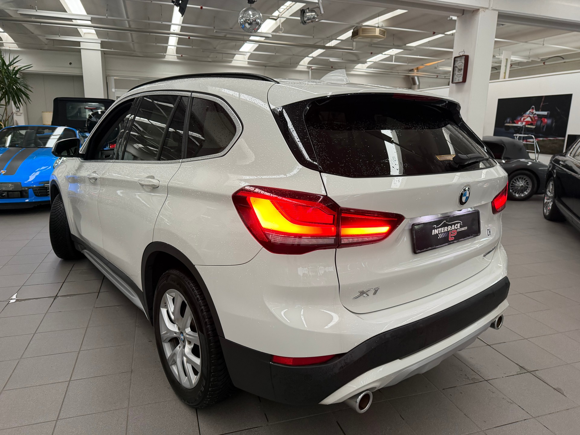 BMW X1 xDrive 20i Steptronic-image-2