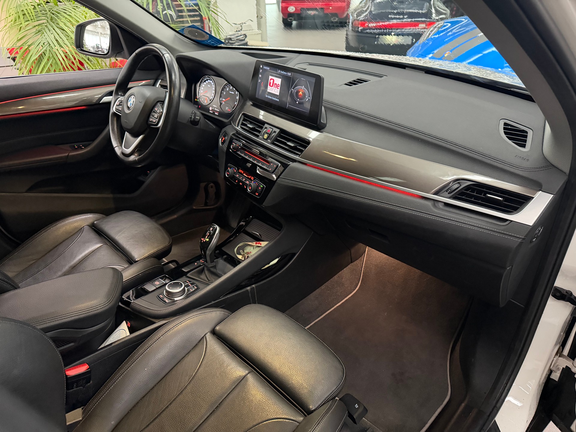 BMW X1 xDrive 20i Steptronic-image-8