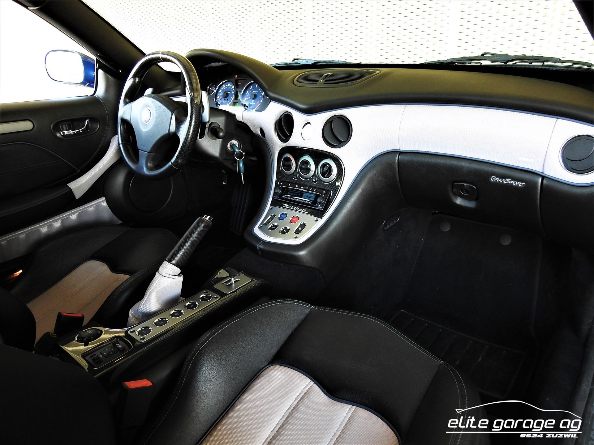 MASERATI Coupé GranSport-image-9