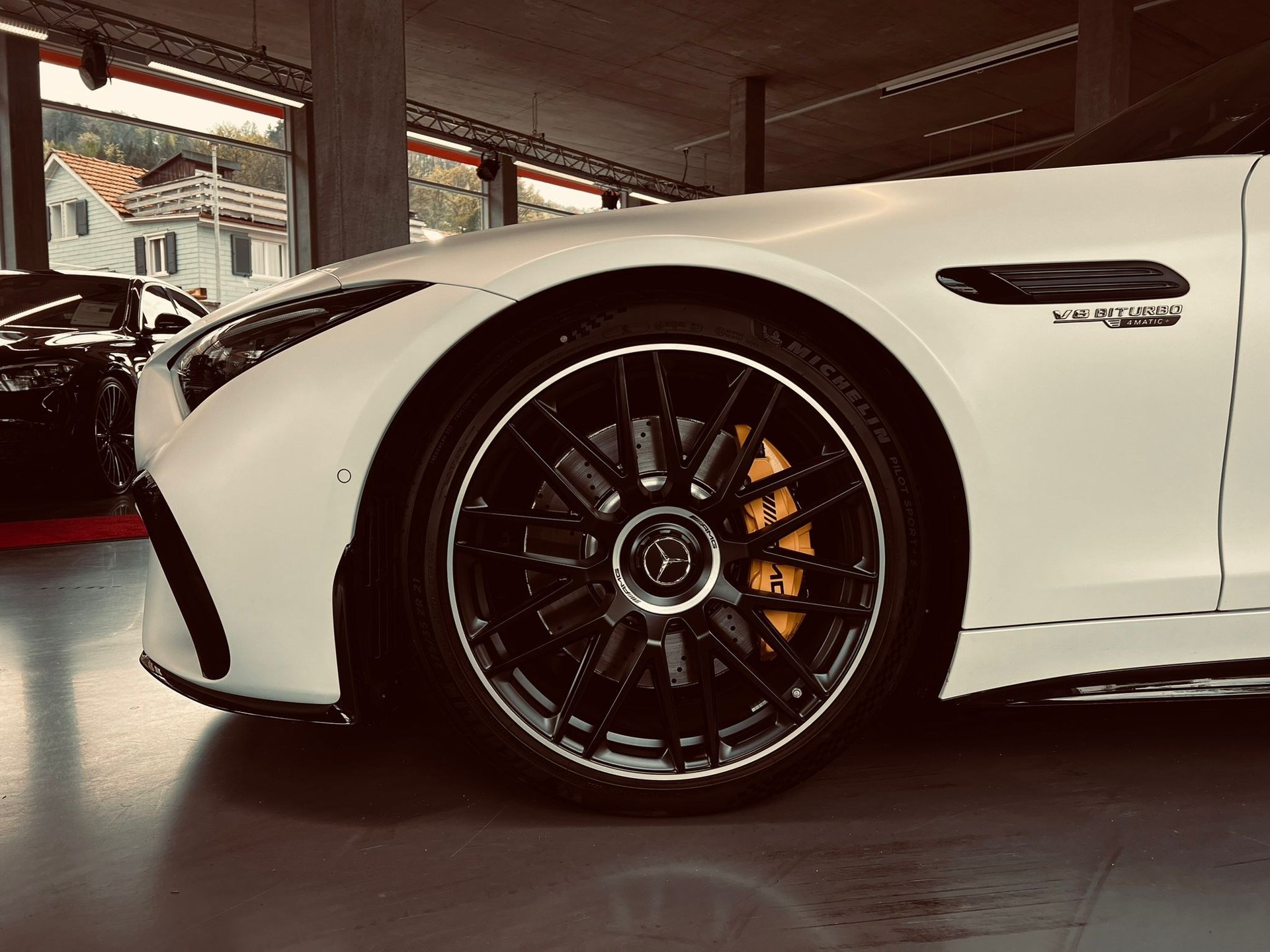 MERCEDES-BENZ AMG SL 63 4M Speedshift MCT-image-2