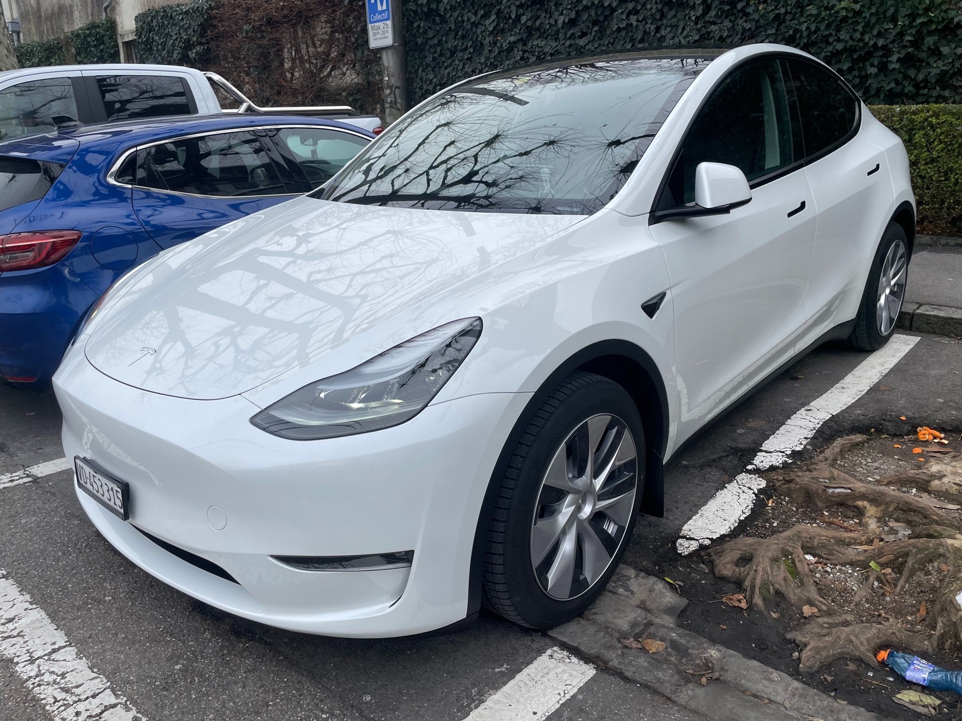TESLA Model Y Long Range-image-7
