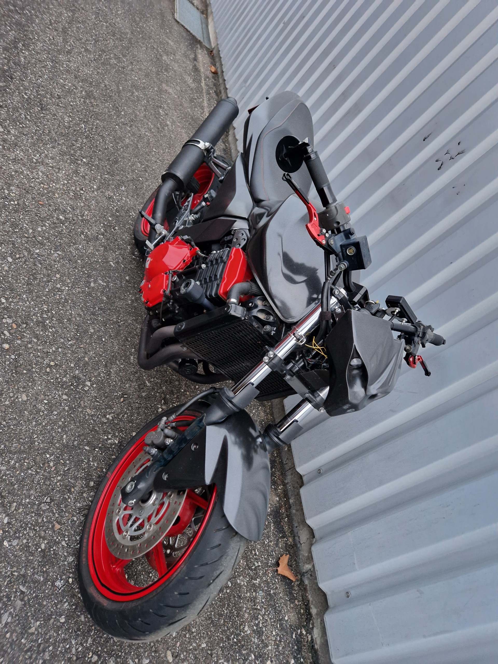 KAWASAKI Z 750 S KUNDENAUFTRAG-showroom-element-1