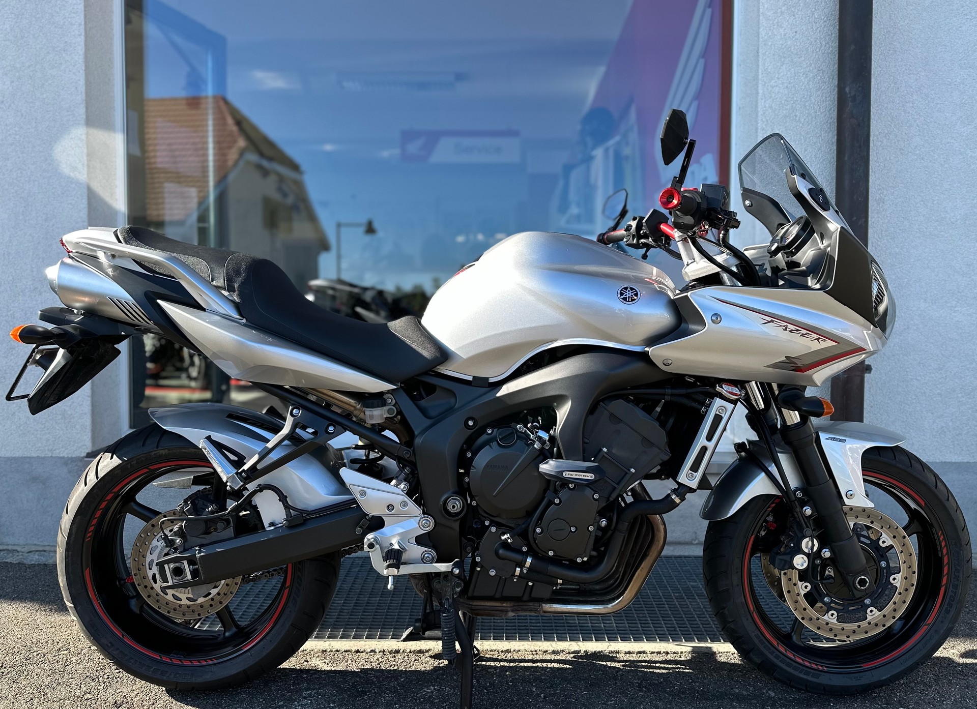 YAMAHA FZ6 S