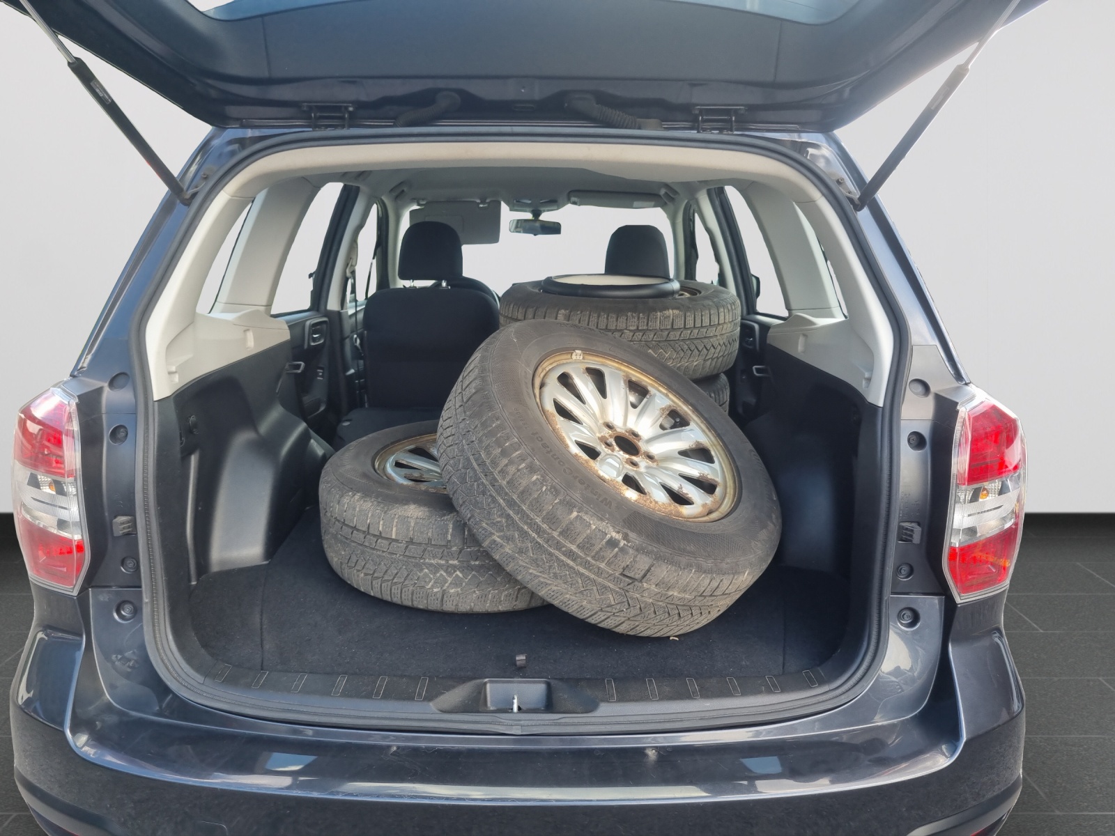 SUBARU Forester 2.0i Swiss Lineartronic-image-11