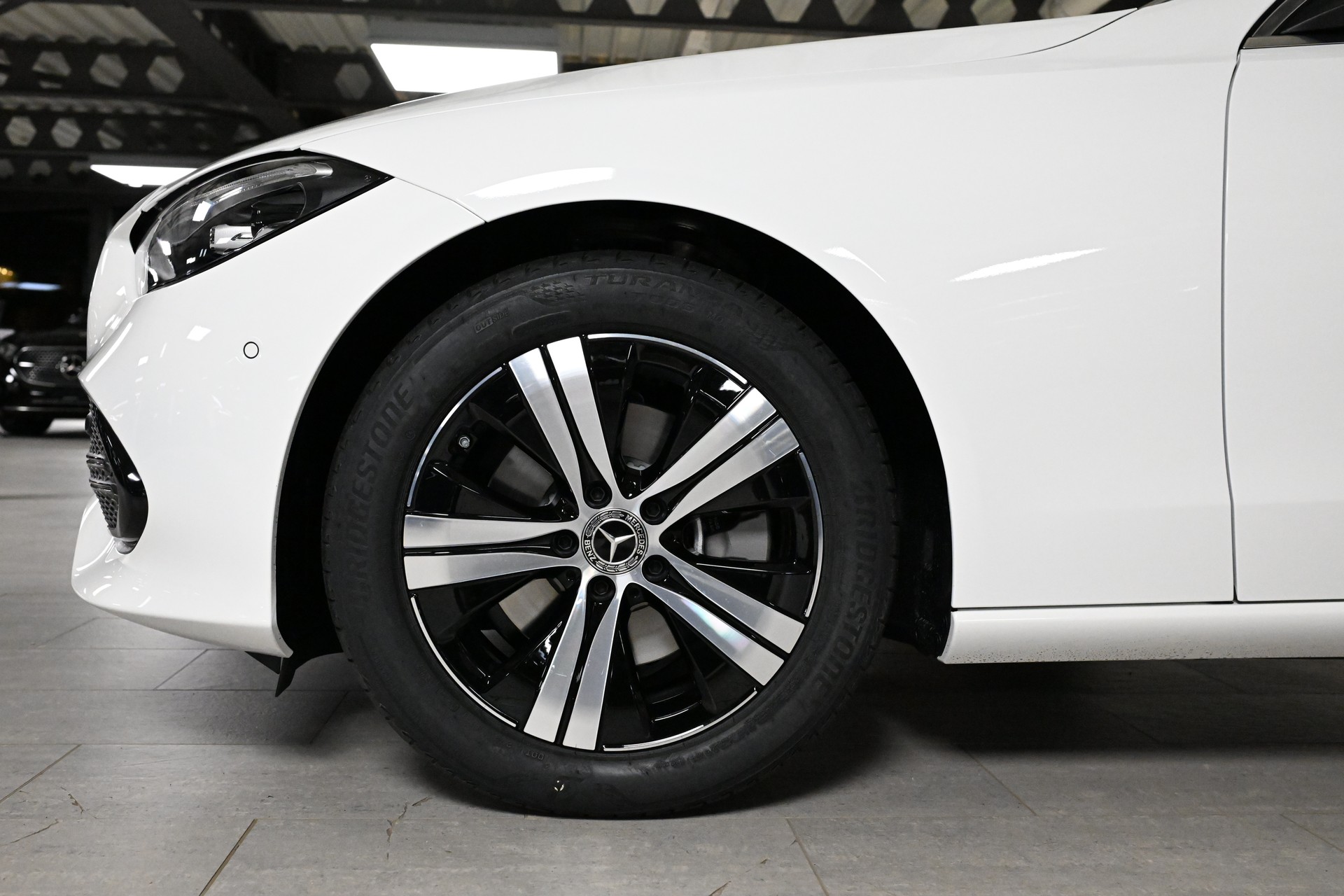 MERCEDES-BENZ C 200 T 4 Matic-image-4