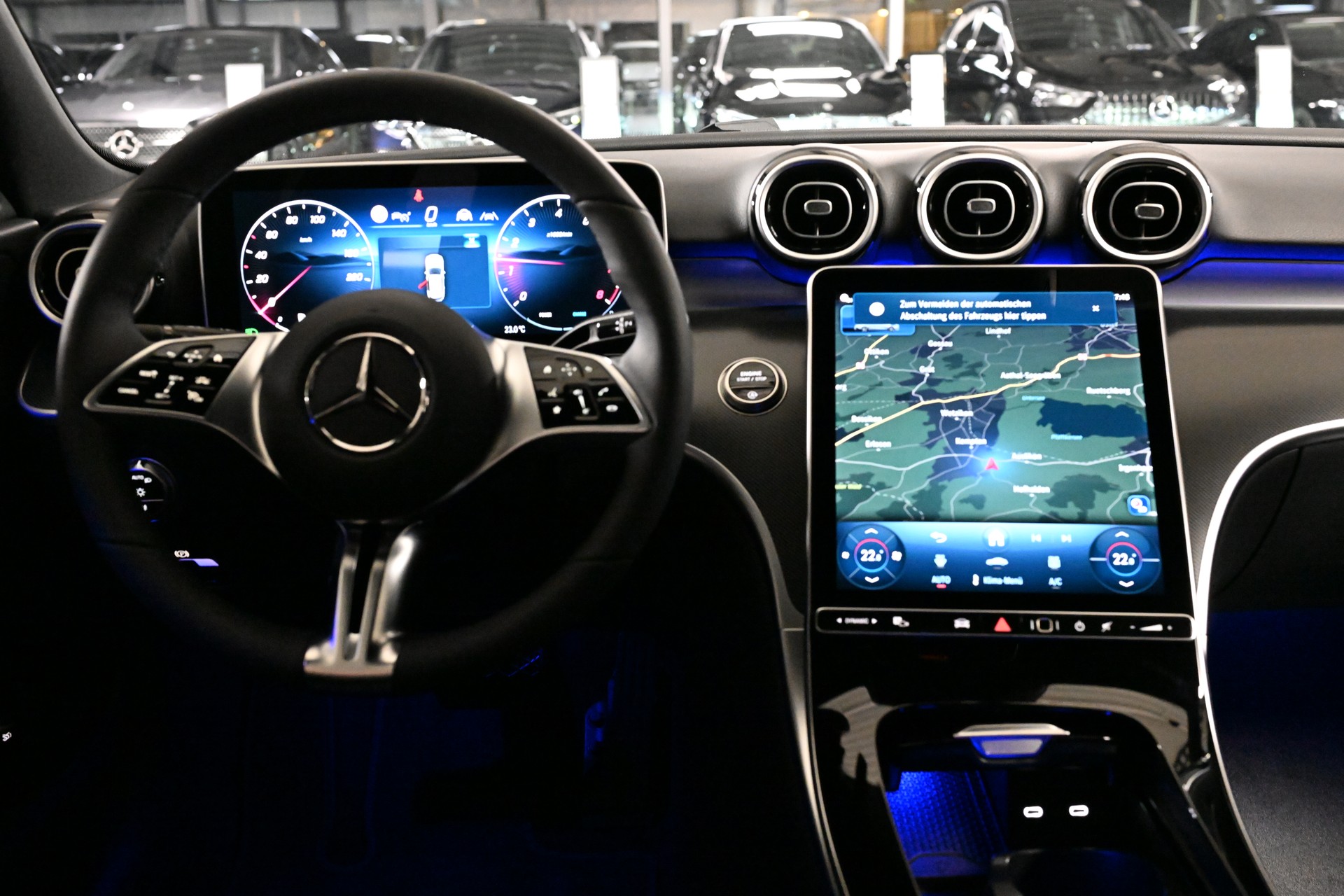 MERCEDES-BENZ C 200 T 4 Matic-image-10