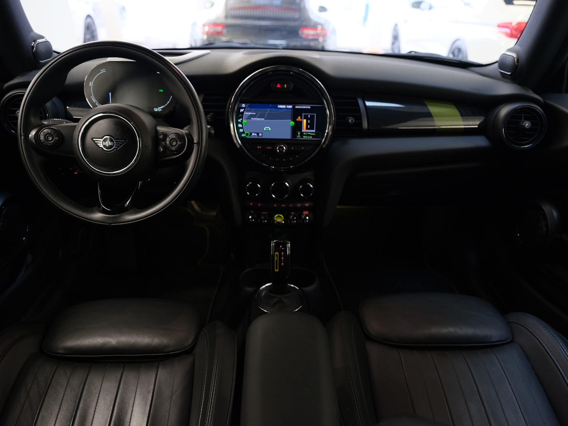 MINI Mini Cooper SE-image-12