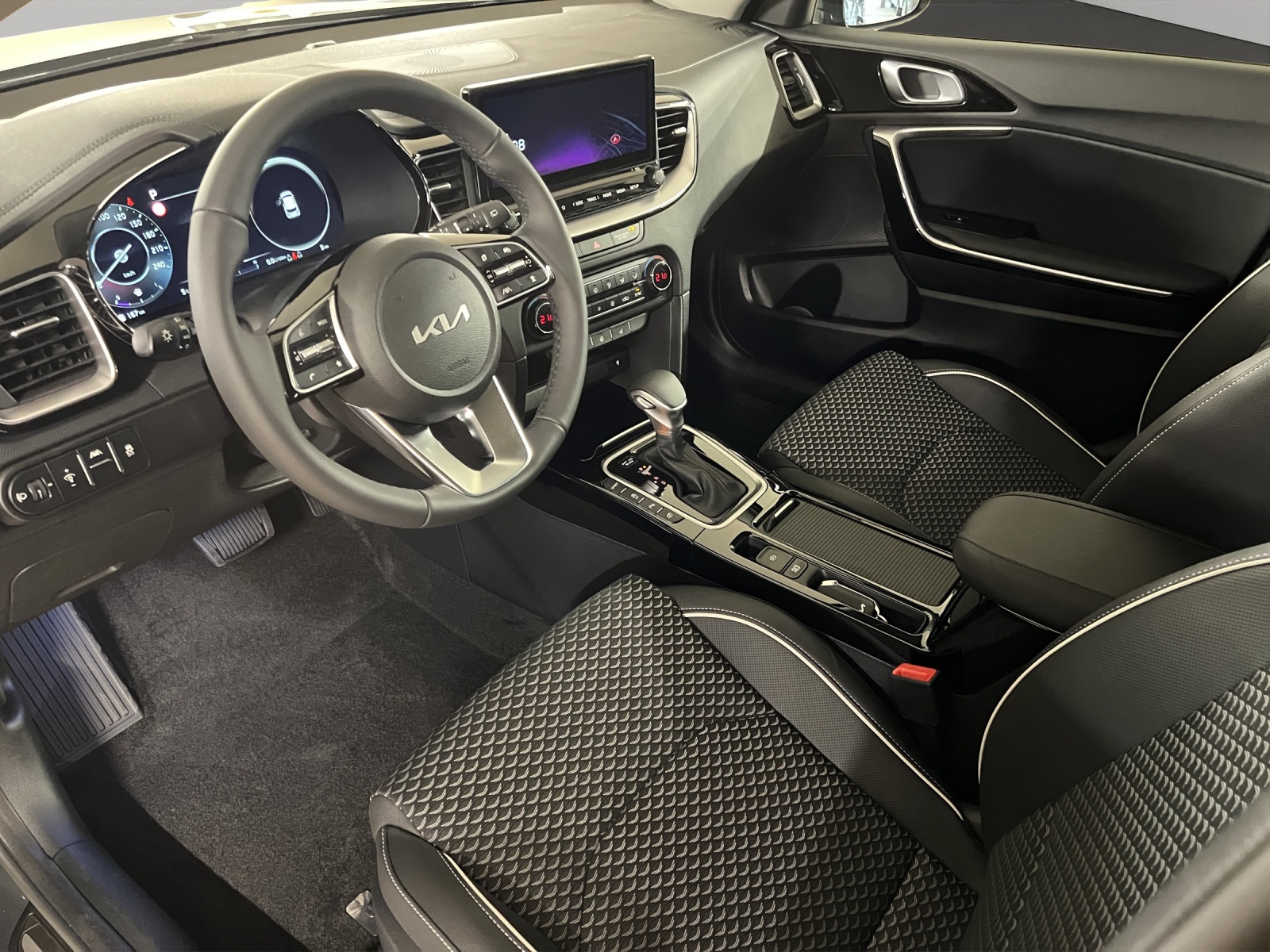 KIA XCeed 1.5 T Power-image-5