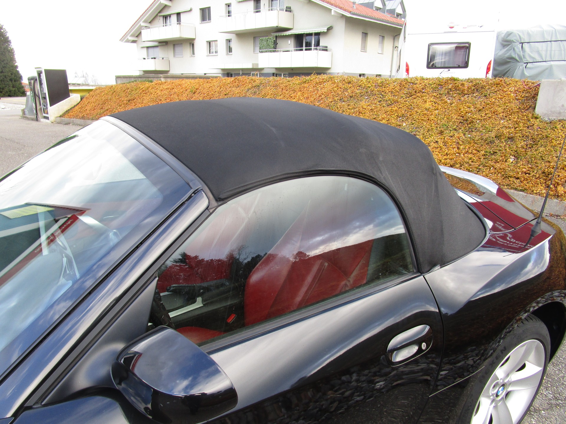 BMW Z4 3.0si Roadster-image-11