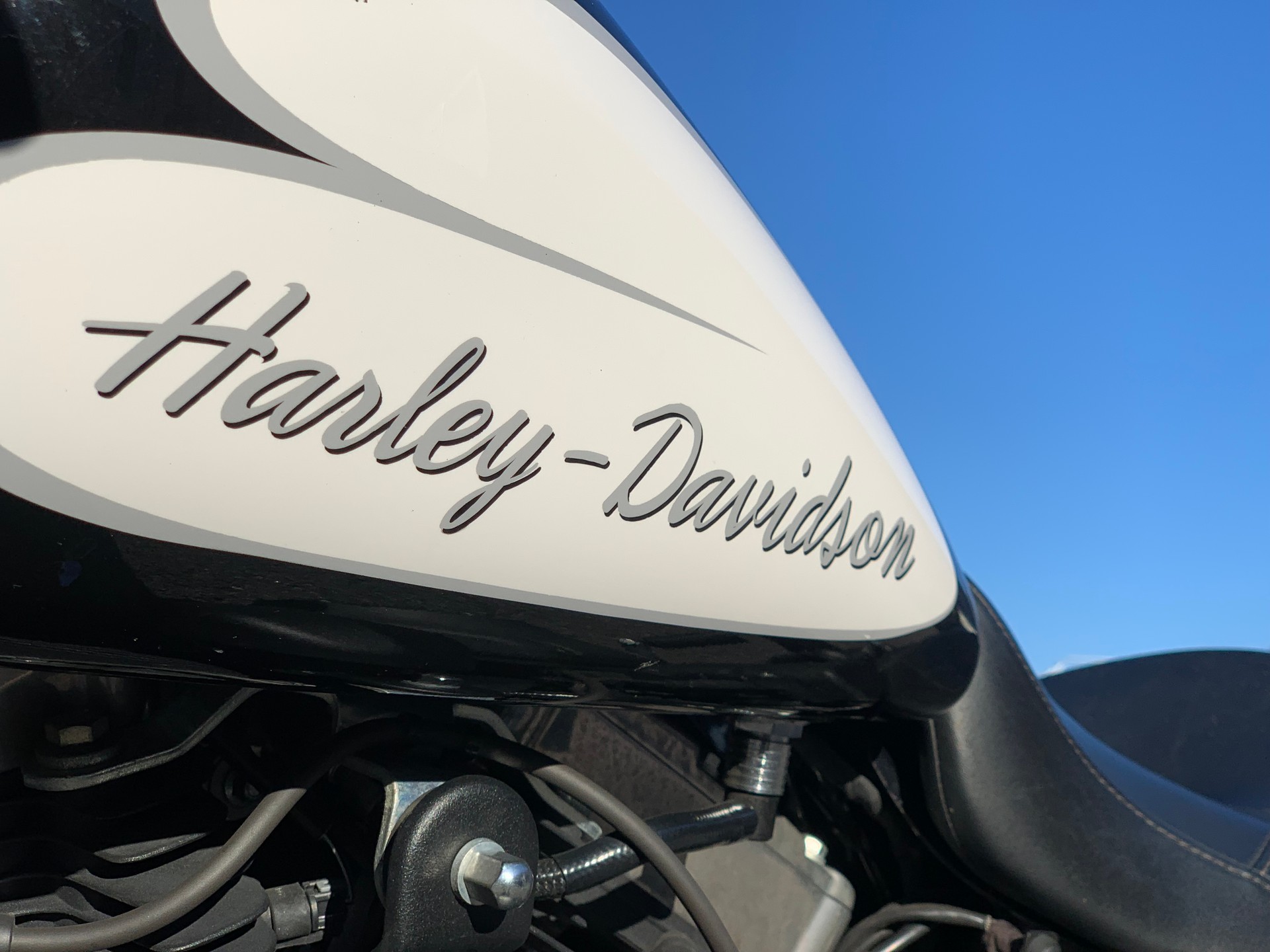 HARLEY-DAVIDSON FXDB Dyna Street Bob ABS-image-6