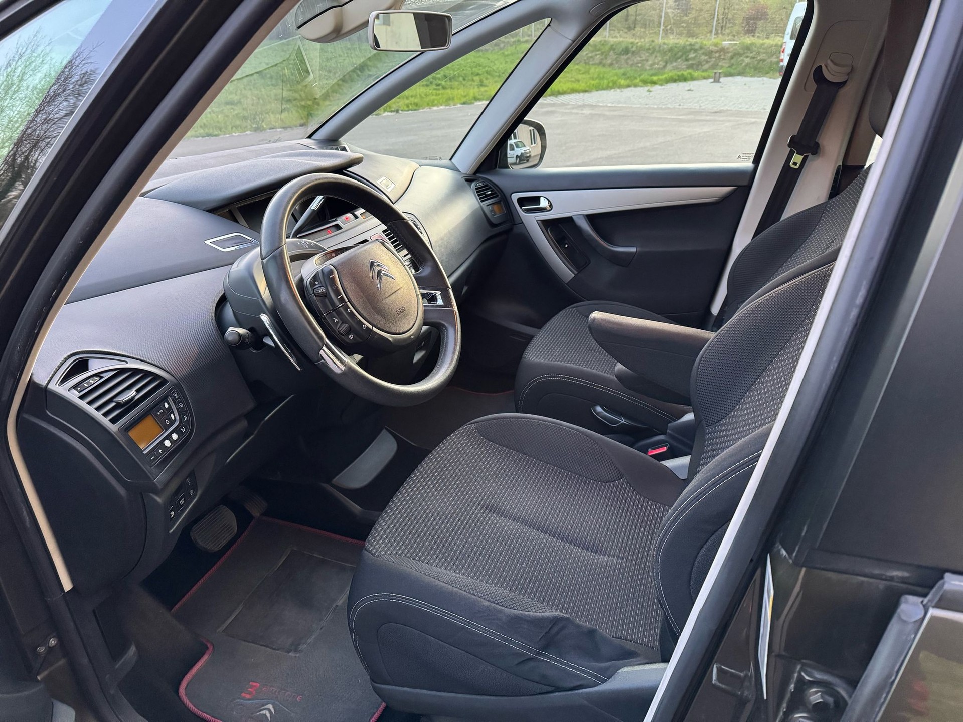 CITROEN C4 Picasso 1.6 HDI 16V Rossignol EGS6-image-10