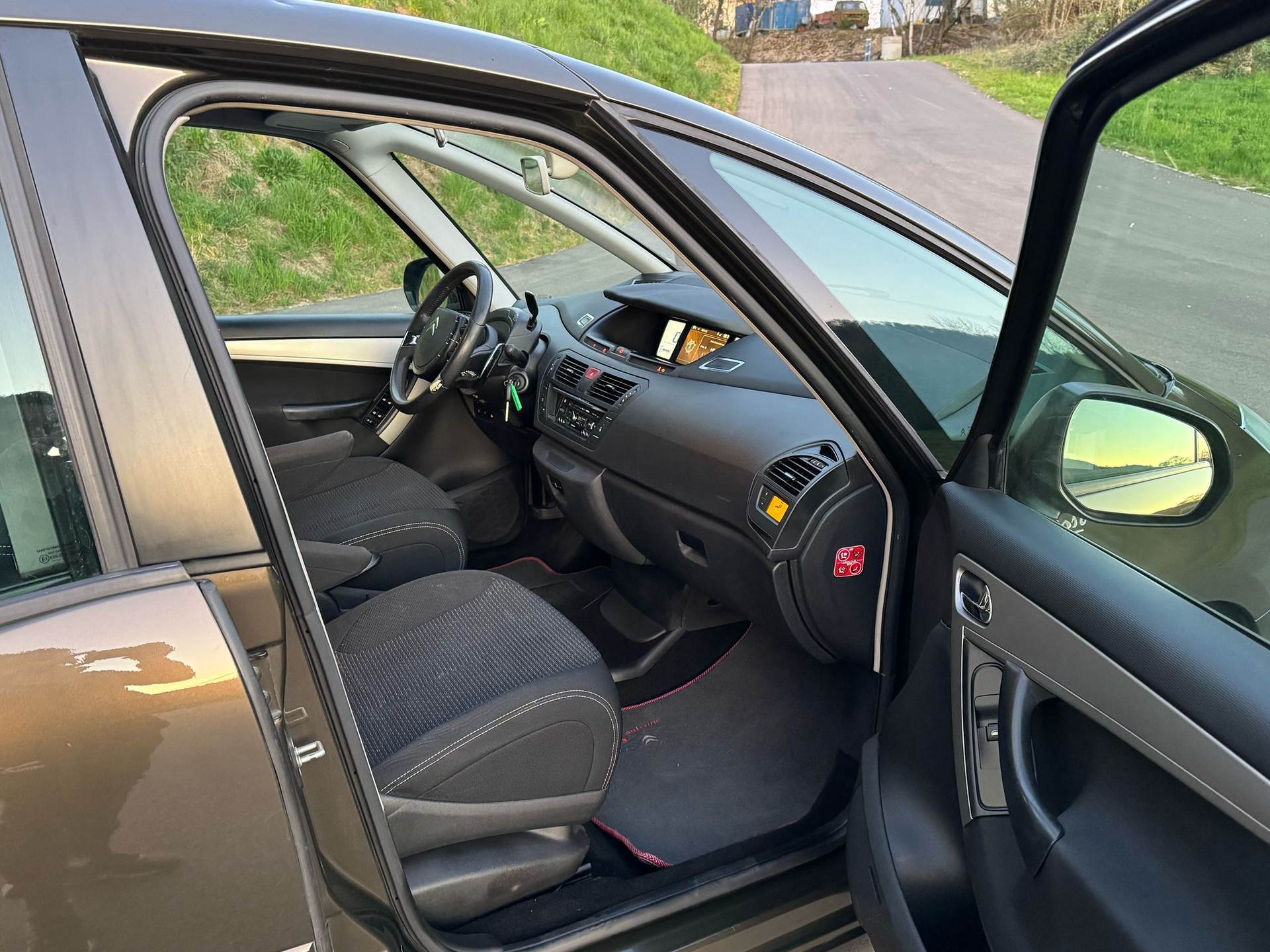 CITROEN C4 Picasso 1.6 HDI 16V Rossignol EGS6-image-8