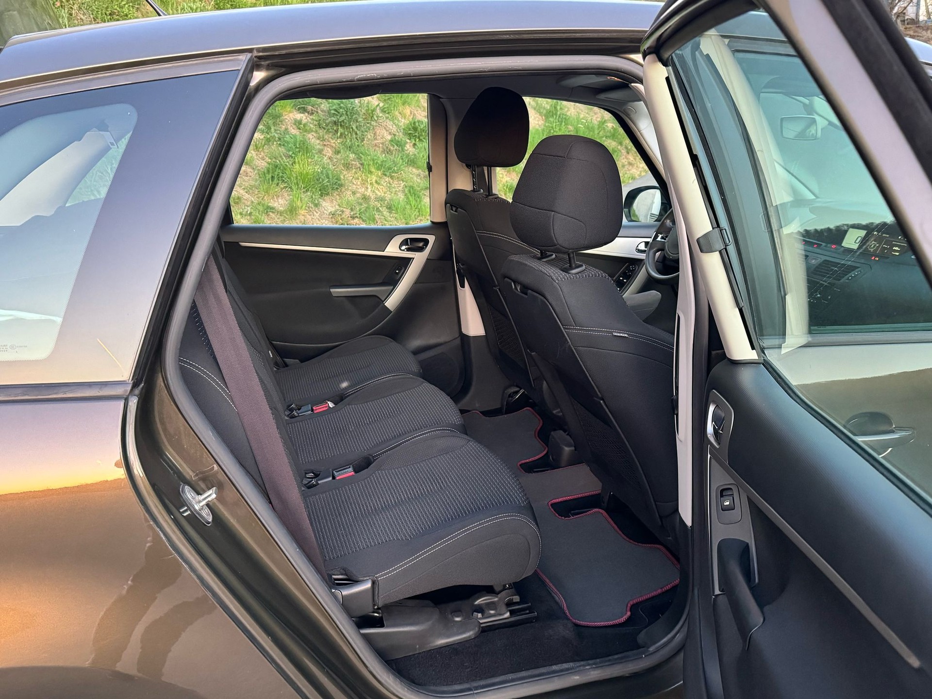 CITROEN C4 Picasso 1.6 HDI 16V Rossignol EGS6-image-9