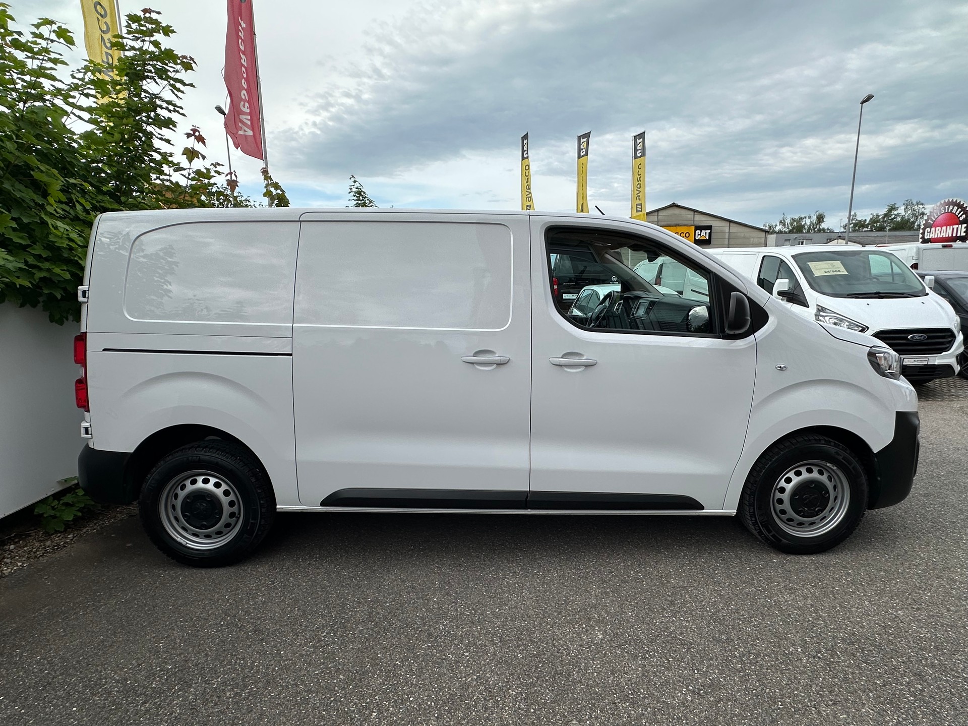 PEUGEOT Expert 2.0 BlueHDi 145 S&S Standard-image-3