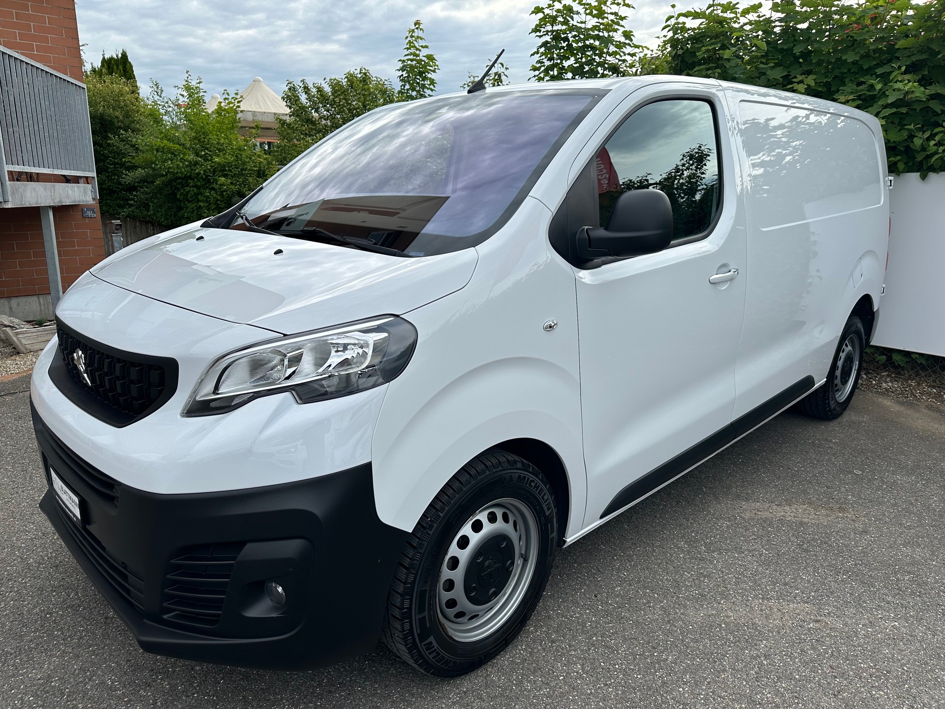 PEUGEOT Expert 2.0 BlueHDi 145 S&S Standard-image-2