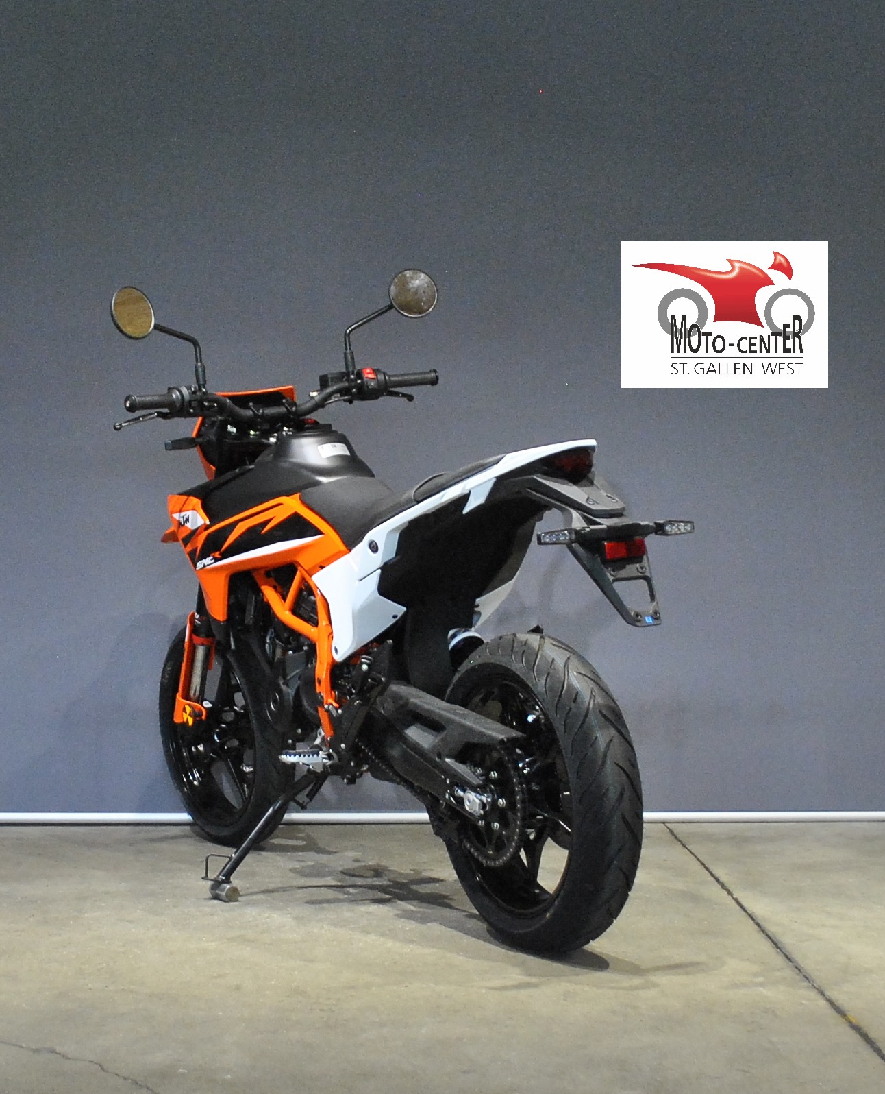 KTM 125 SMC R-showroom-element-3