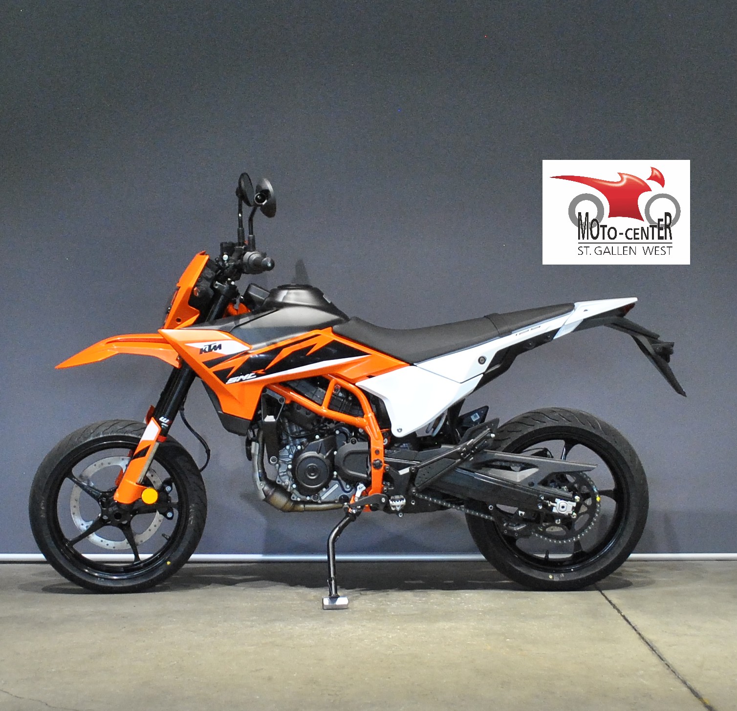 KTM 125 SMC R-showroom-element-2