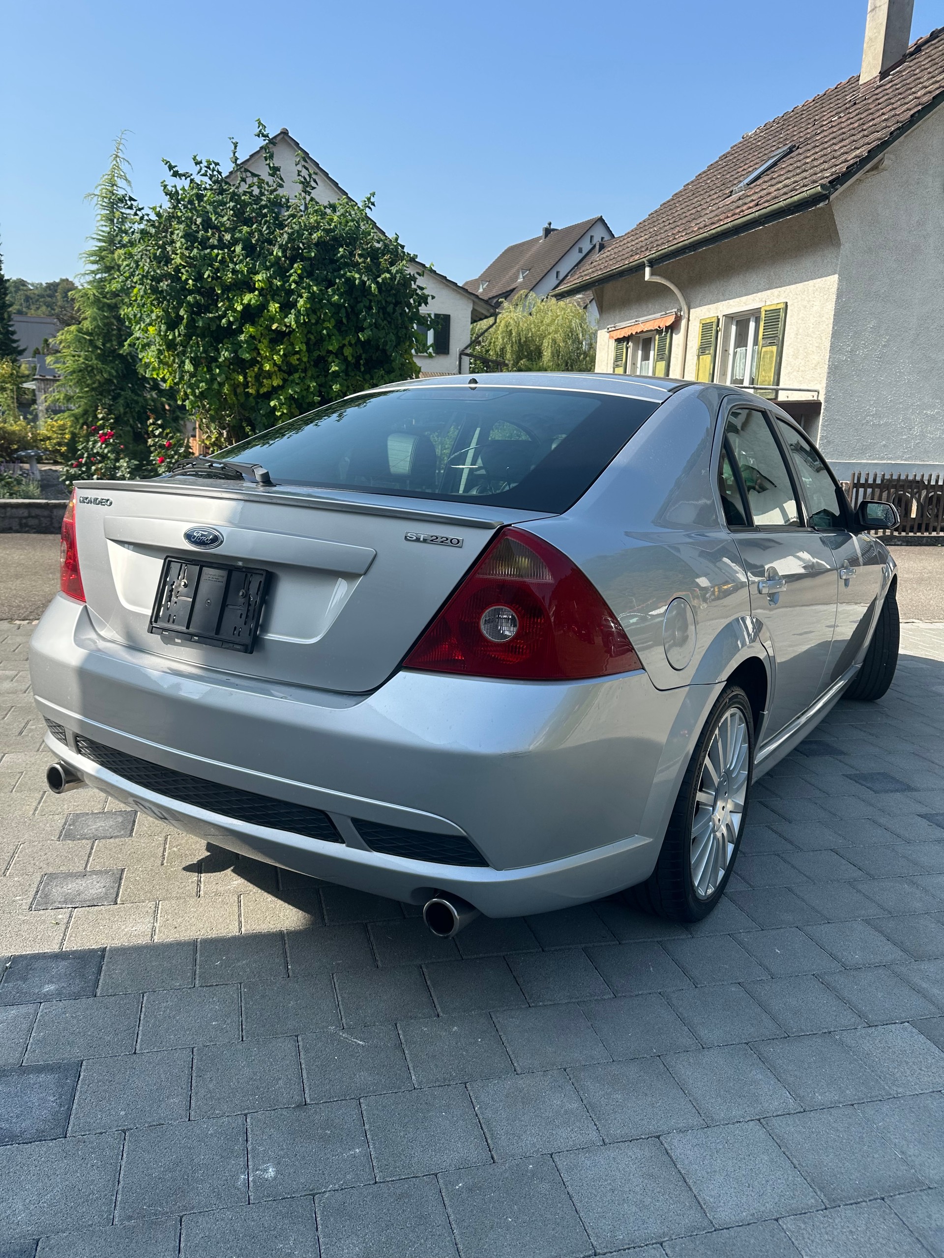 FORD Mondeo 3.0i V6 ST220-image-6