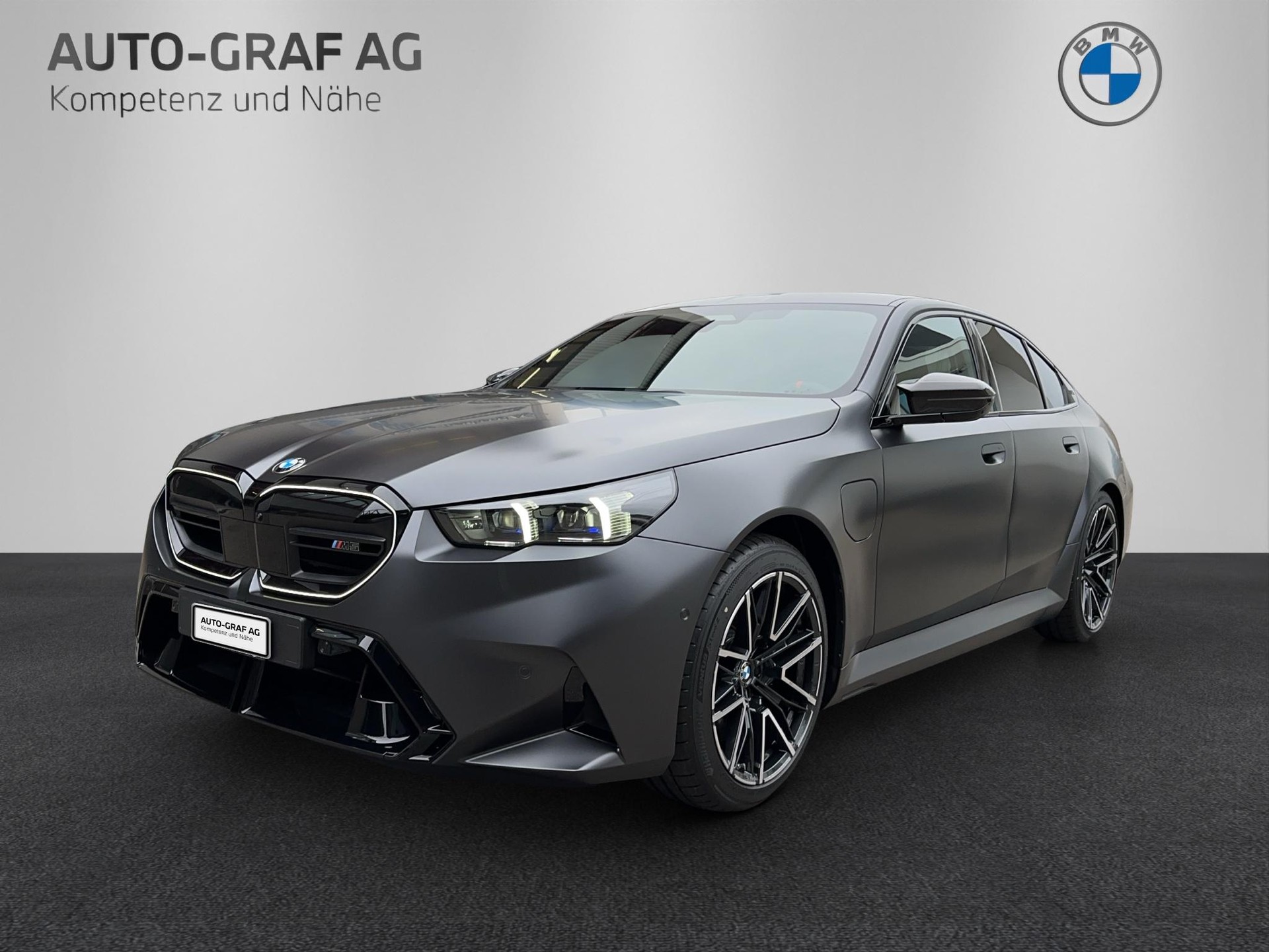BMW M5 xDrive-image-0