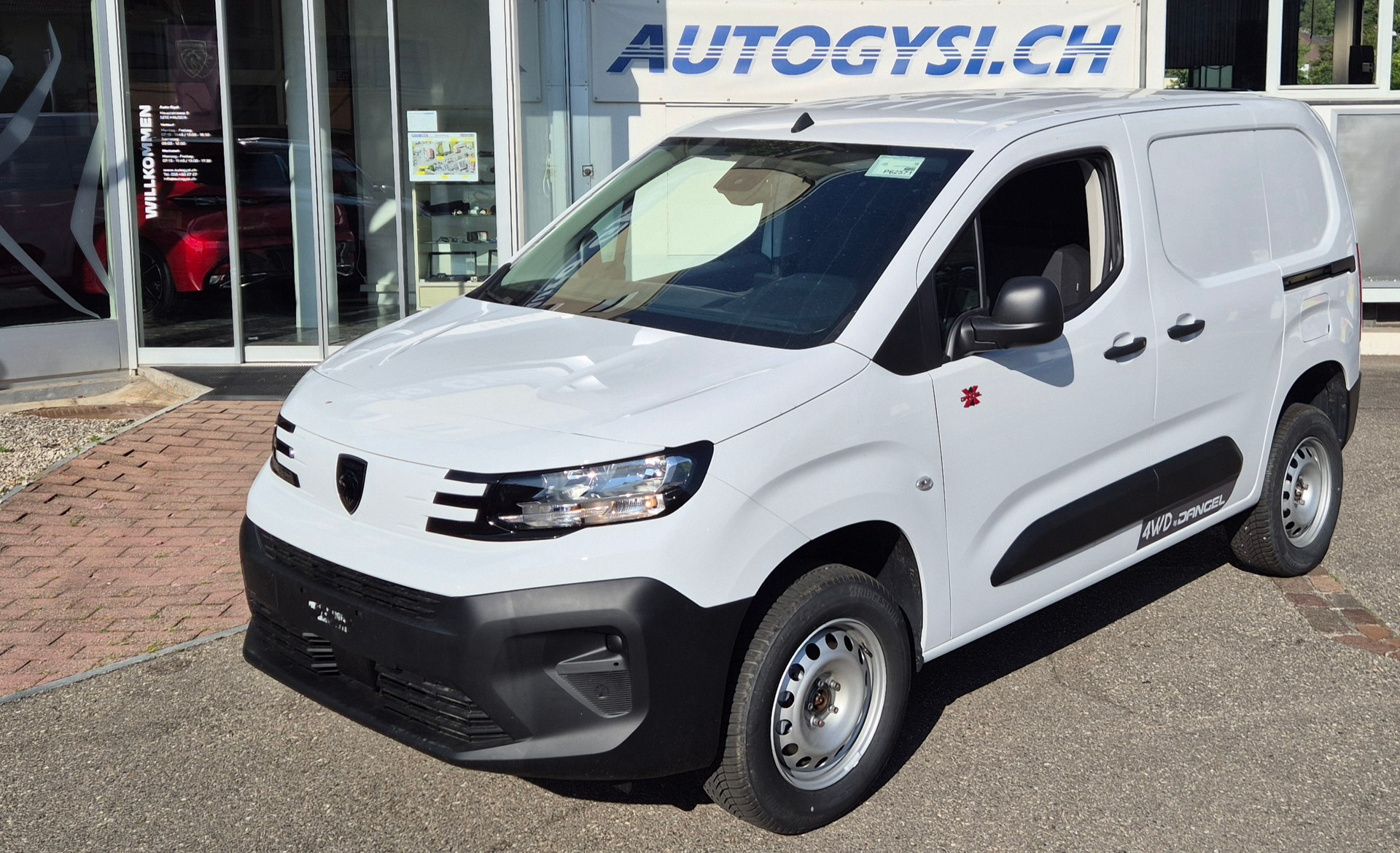 PEUGEOT Partner 1.5HDi 4x4 Helvetia-image-10