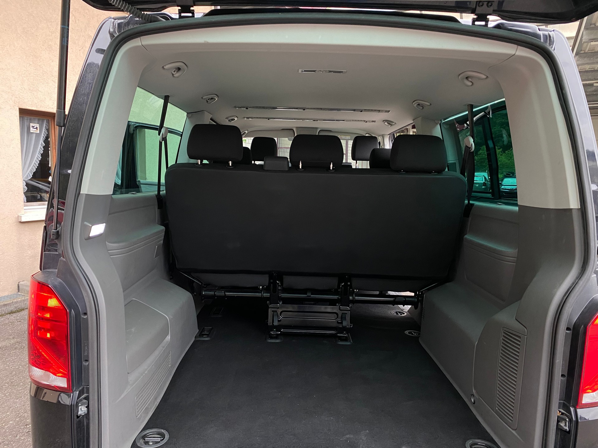 VW T6.1 Caravelle 2.0 TDI Comfortline 4Motion DSG LWB-image-9