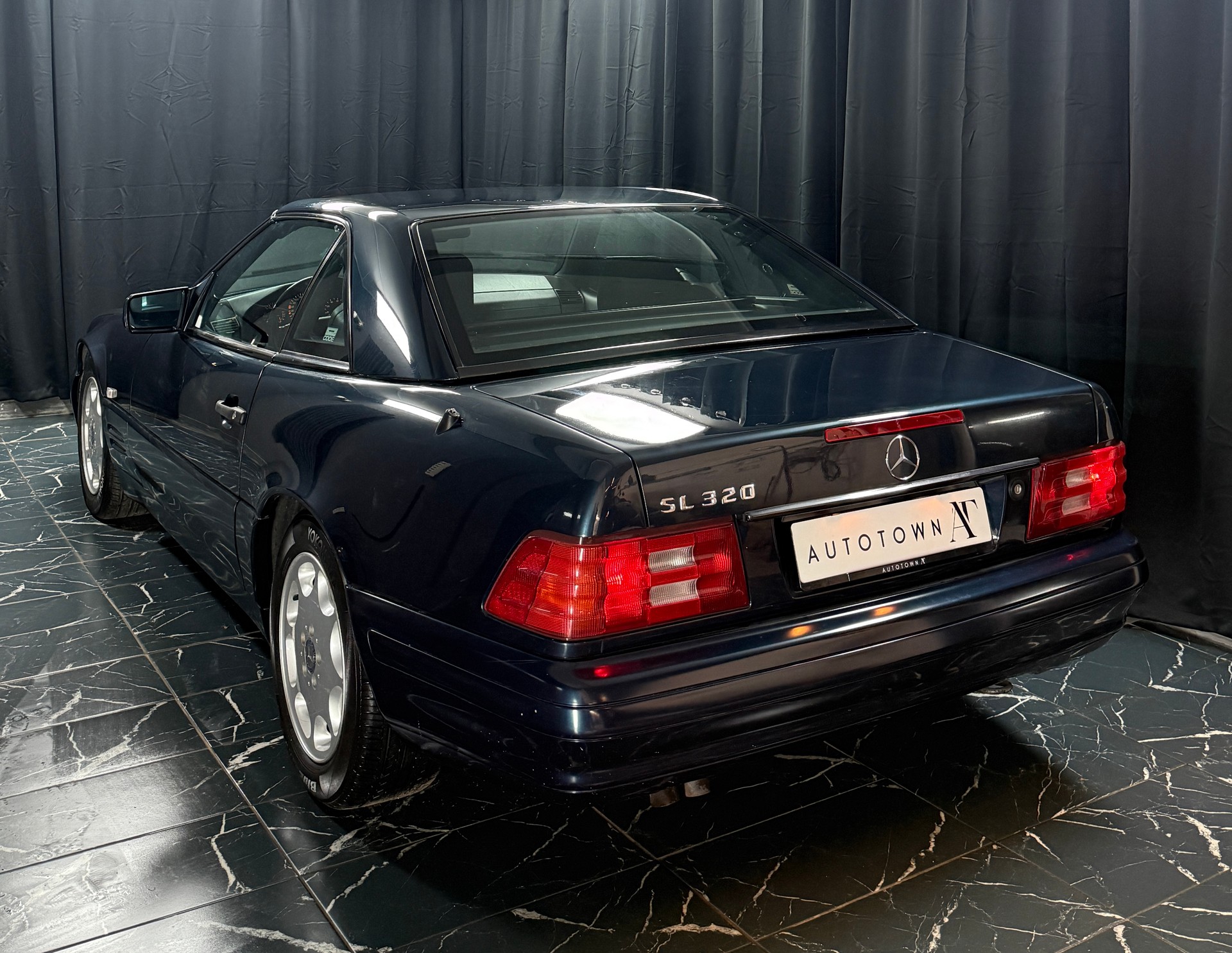 MERCEDES-BENZ SL 320-showroom-element-2