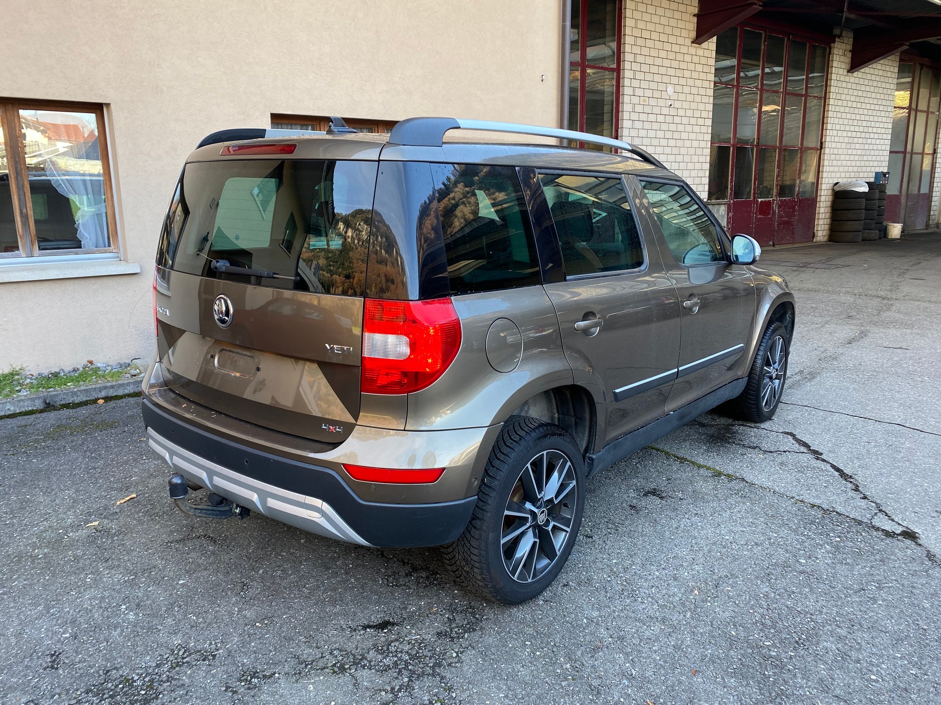 SKODA Yeti 2.0 TDI Outdoor Adventure 4x4 DSG-image-7