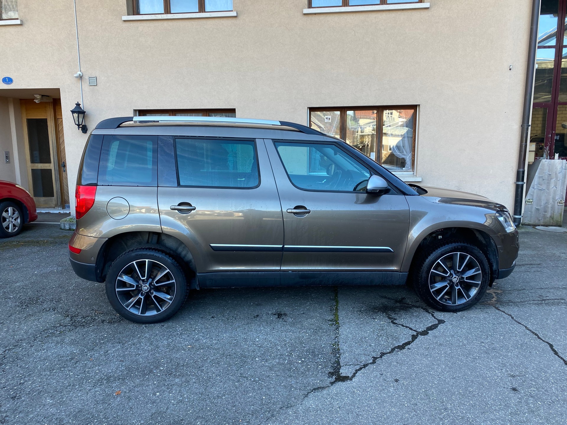 SKODA Yeti 2.0 TDI Outdoor Adventure 4x4 DSG-image-10