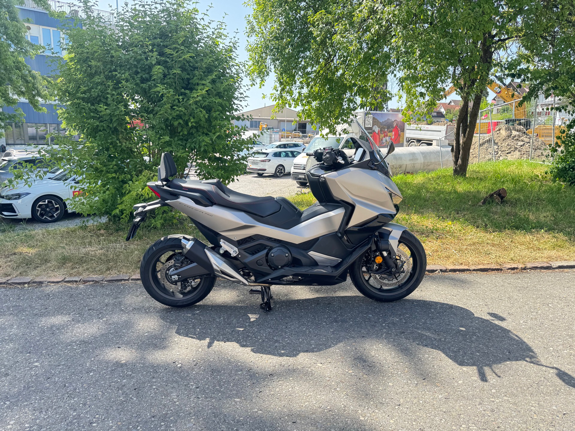 HONDA FORZA 750-image-13