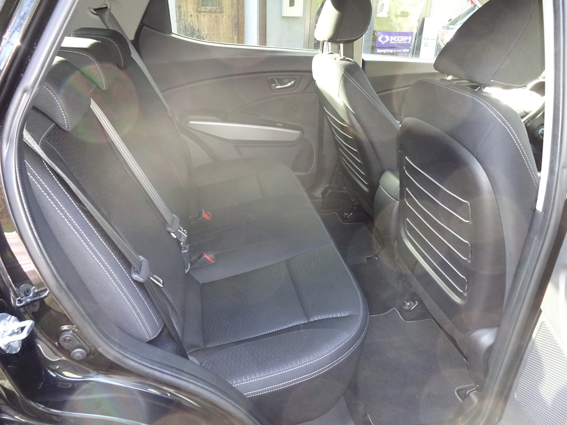 KGM-SsangYong Tivoli 1.6 e-XGi Quartz 2WD-image-7