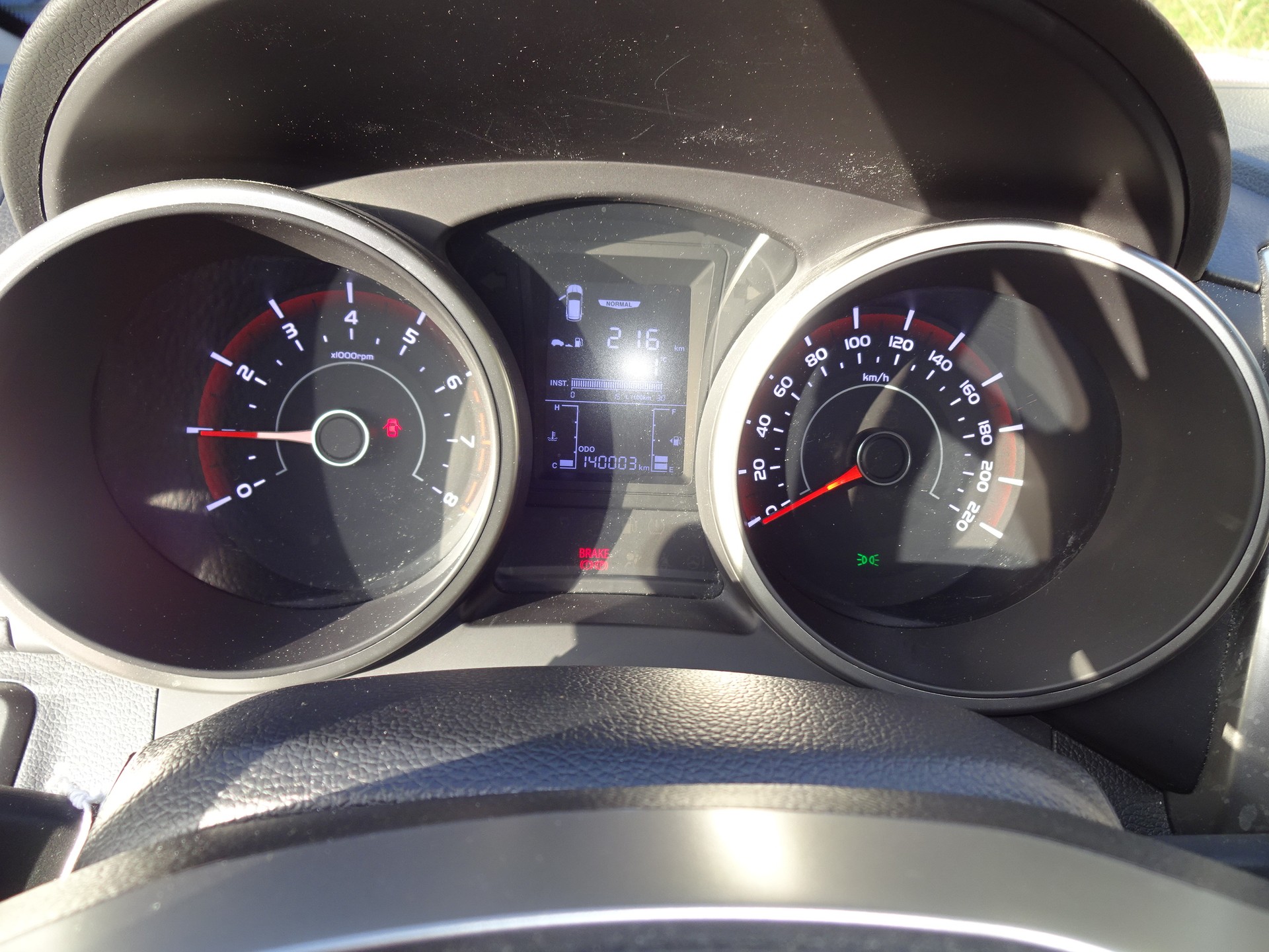 KGM-SsangYong Tivoli 1.6 e-XGi Quartz 2WD-image-12