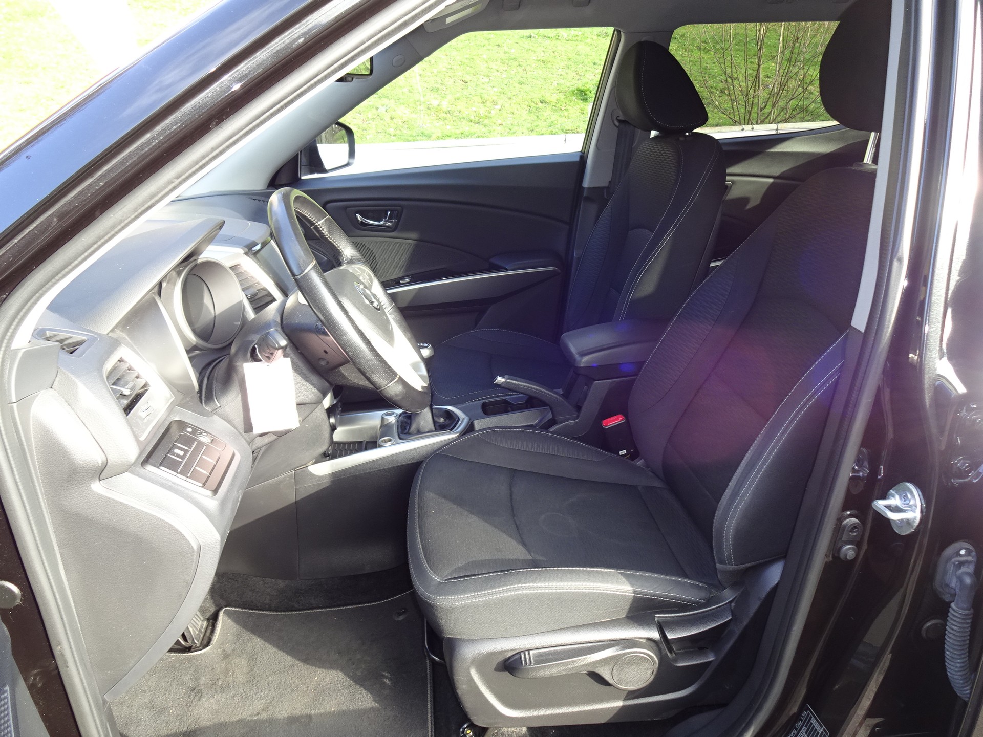 KGM-SsangYong Tivoli 1.6 e-XGi Quartz 2WD-image-10