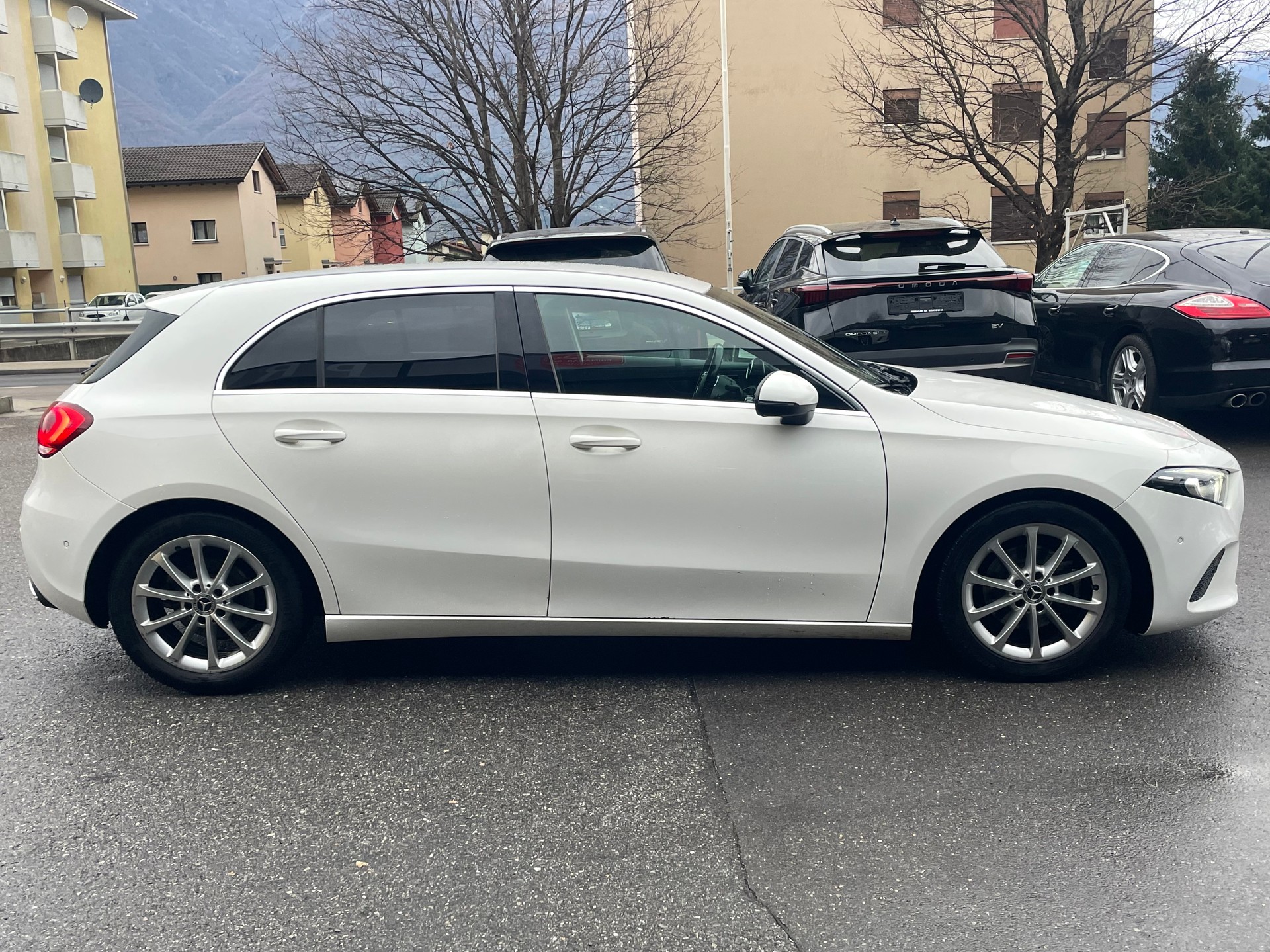 MERCEDES-BENZ A 180 d Style 7G-DCT-image-10