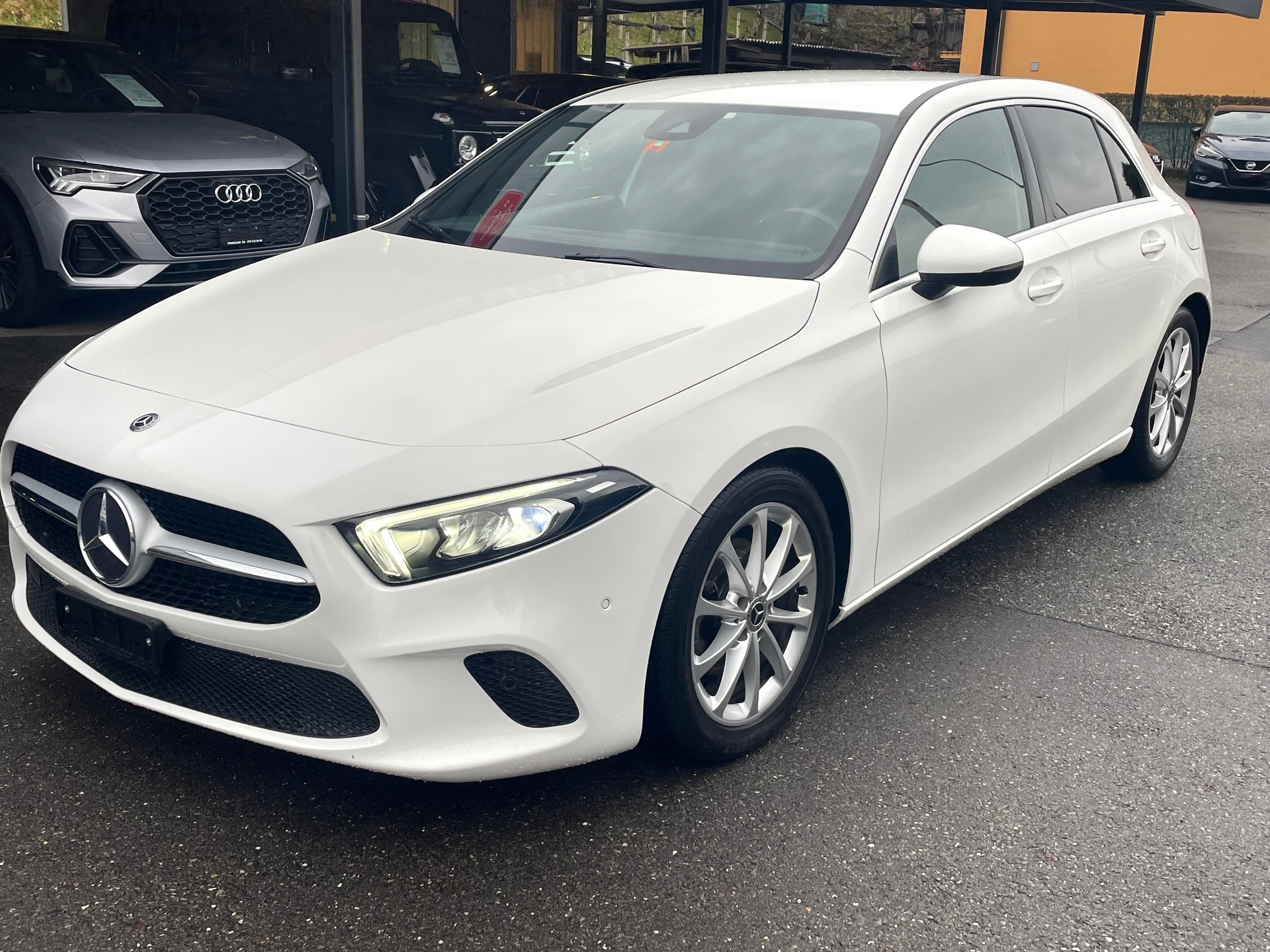 MERCEDES-BENZ A 180 d Style 7G-DCT-image-1
