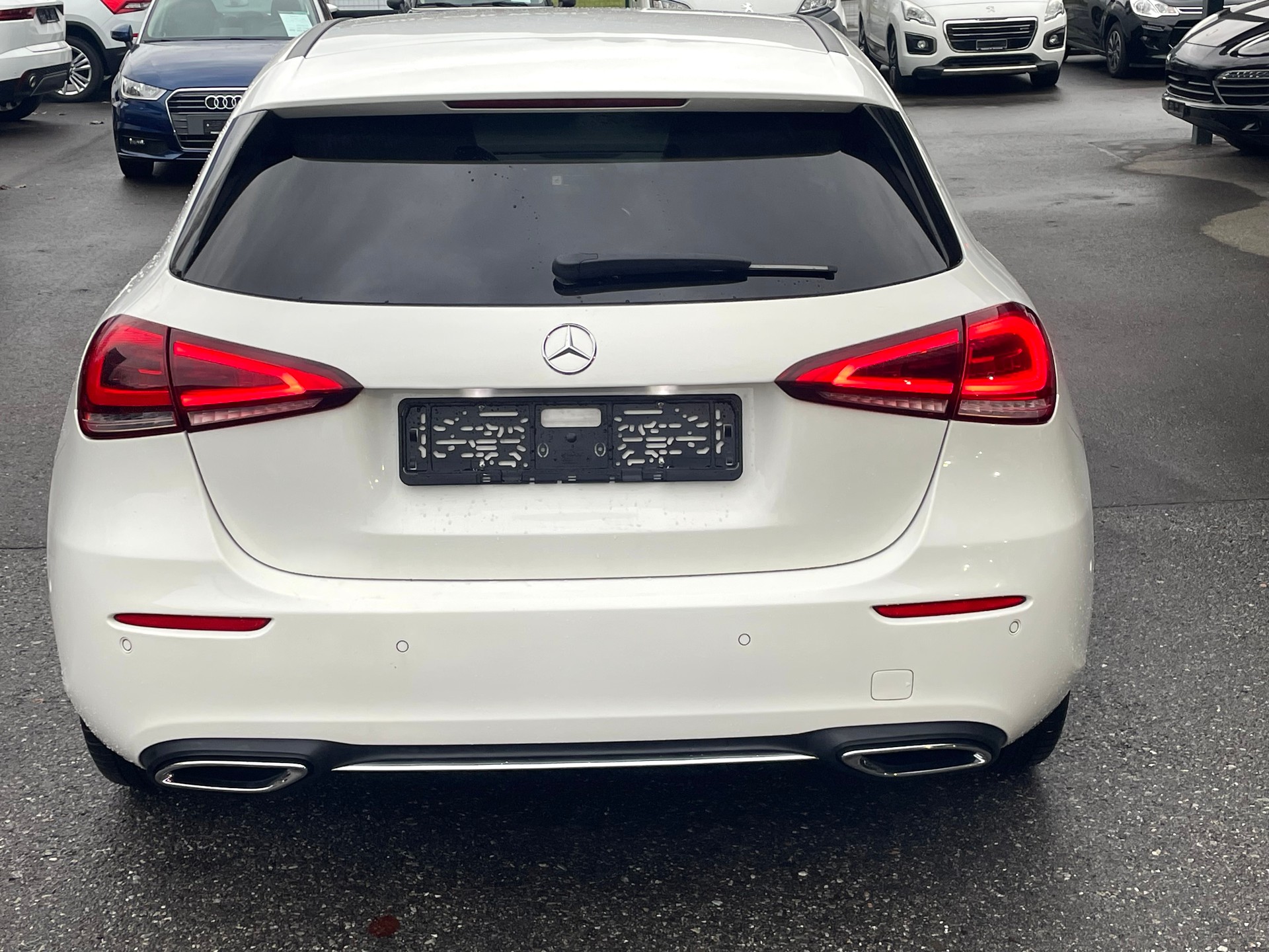 MERCEDES-BENZ A 180 d Style 7G-DCT-image-8
