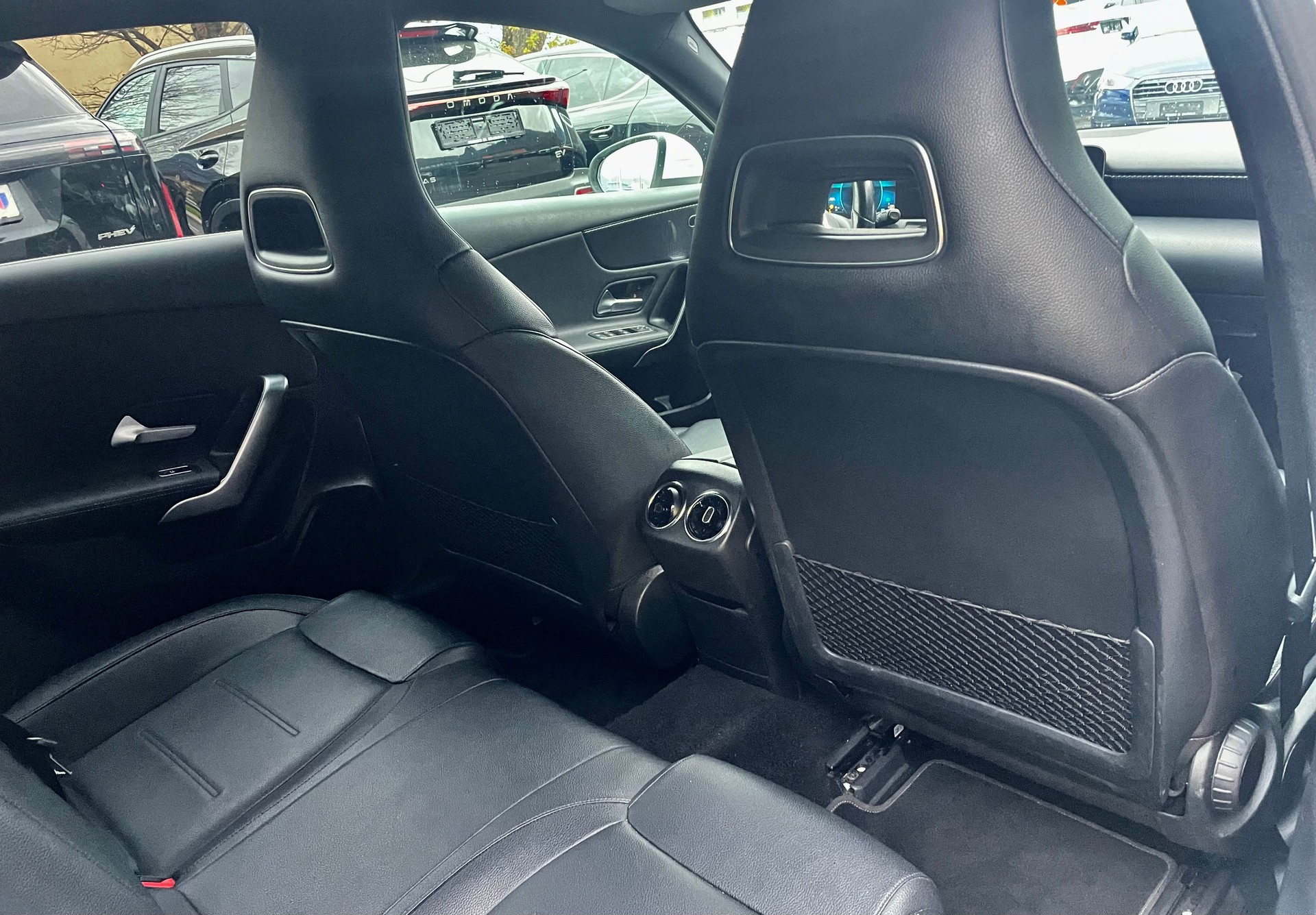 MERCEDES-BENZ A 180 d Style 7G-DCT-image-11