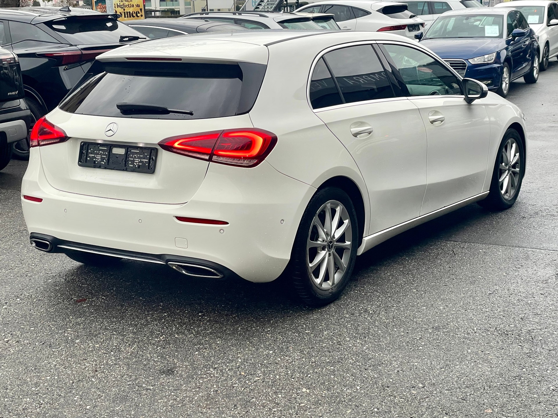 MERCEDES-BENZ A 180 d Style 7G-DCT-image-9